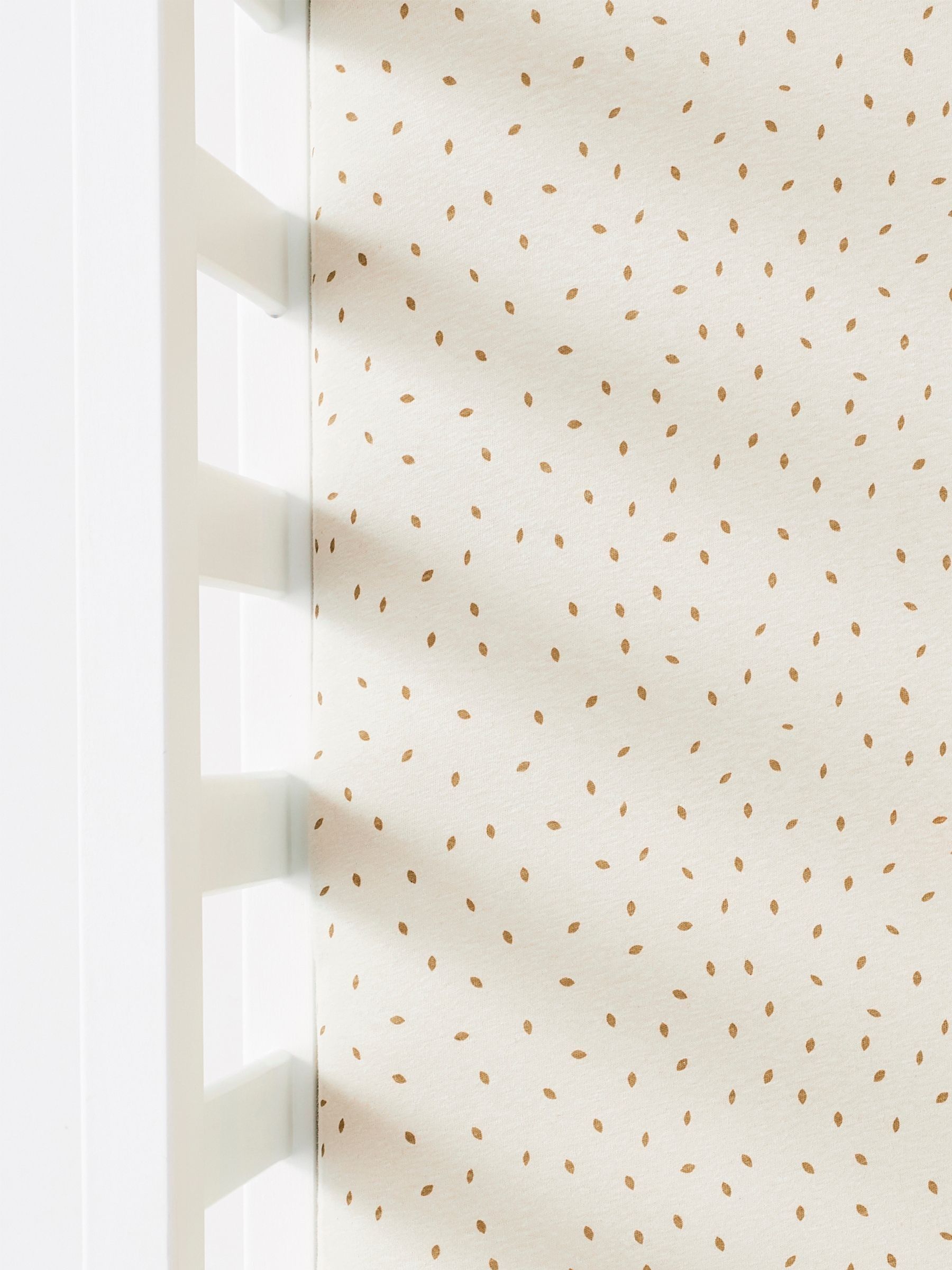The Little Green Sheep Cream Kids Crib Fitted Sheet - Image 3 of 3