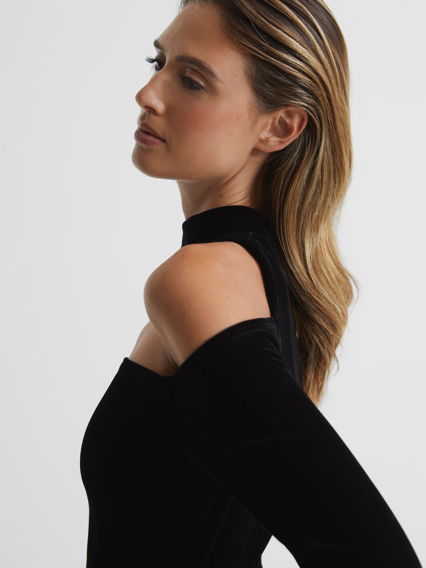 Velvet Cut-Out Shoulder Dress in Black - Image 4 of 7