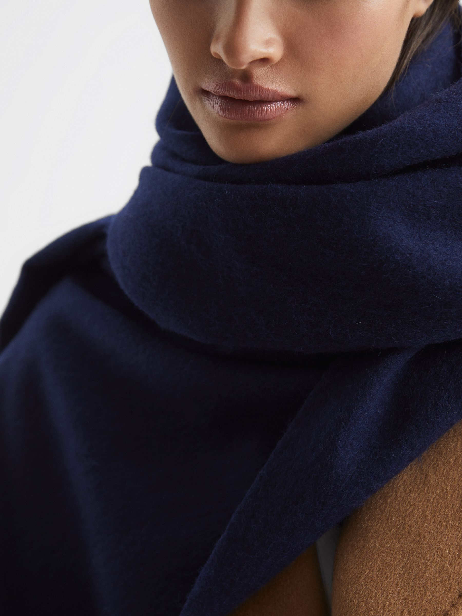 Wool-Cashmere Scarf in Navy - Image 3 of 4