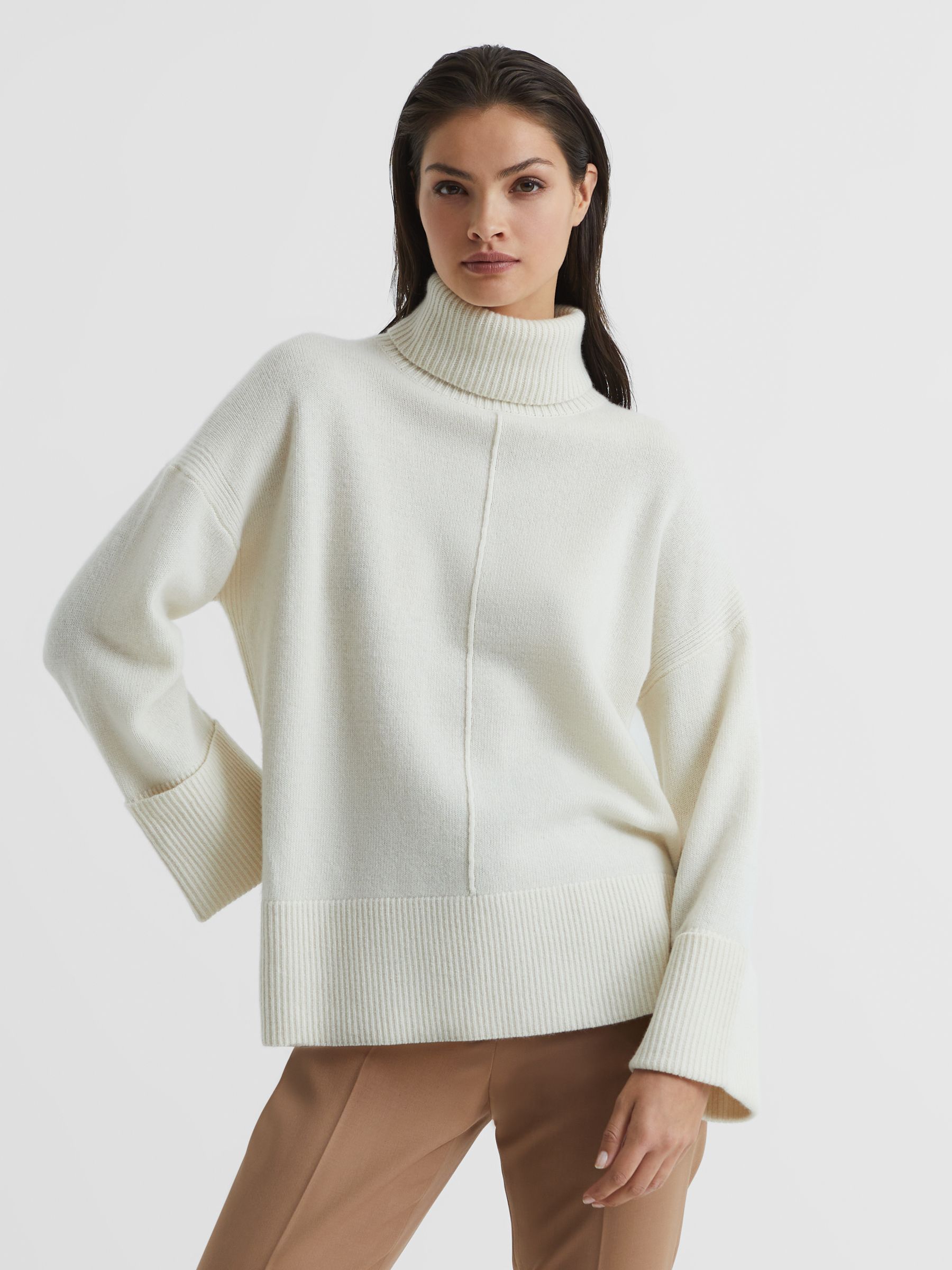 Casual Wool-Cashmere Roll Neck Jumper in Cream - Image 4 of 7