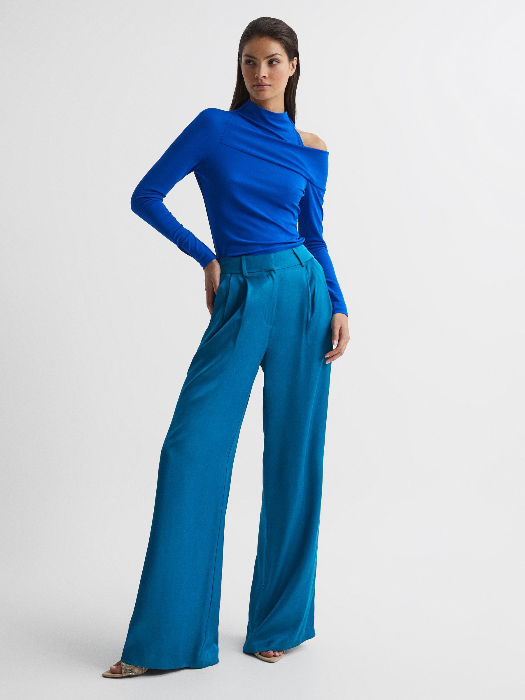 High Neck Cut Out Shoulder Top in Blue - Image 3 of 6