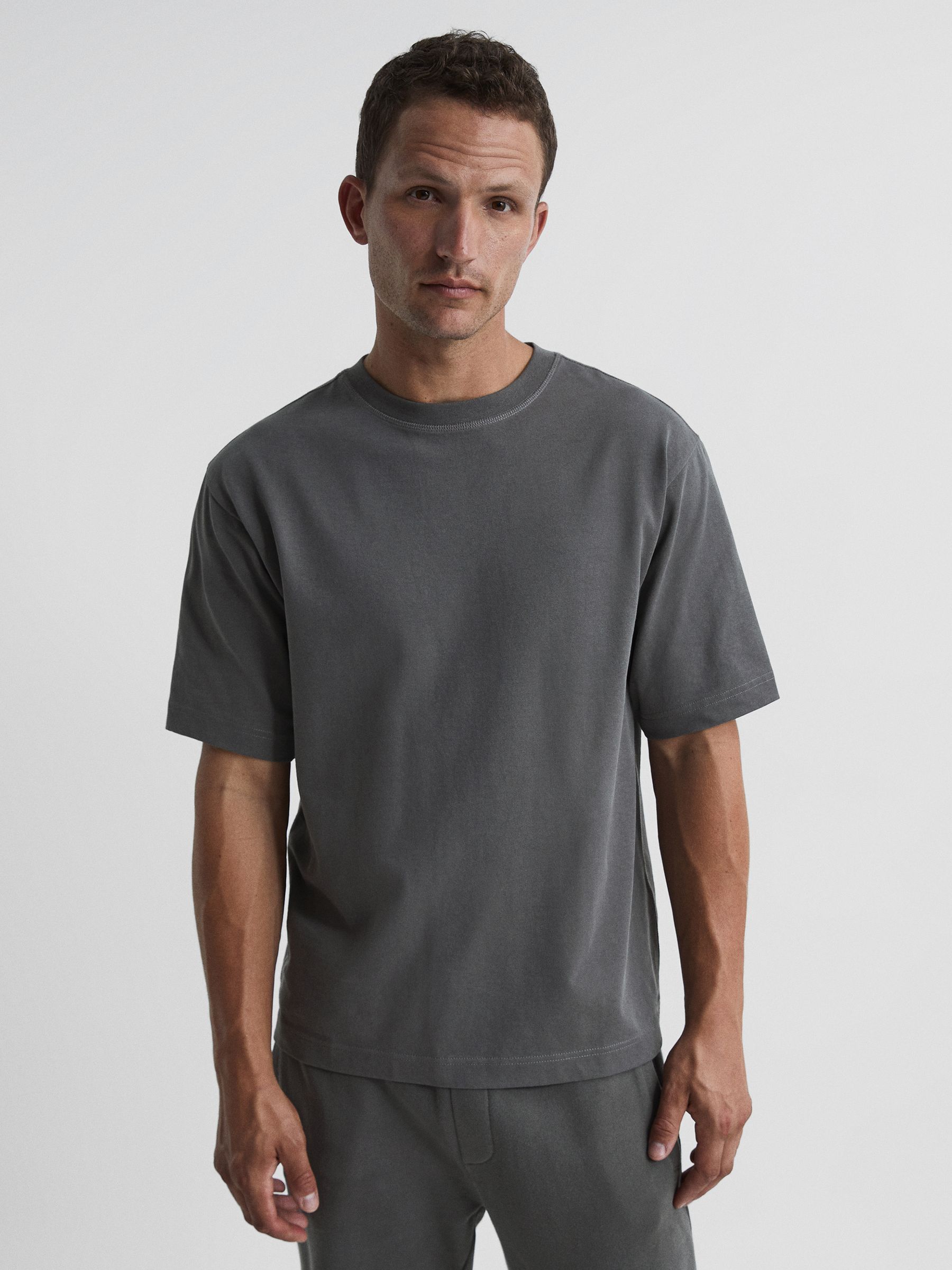 Reiss Garment-Dye Relaxed Fit T-shirt in Olive - REISS