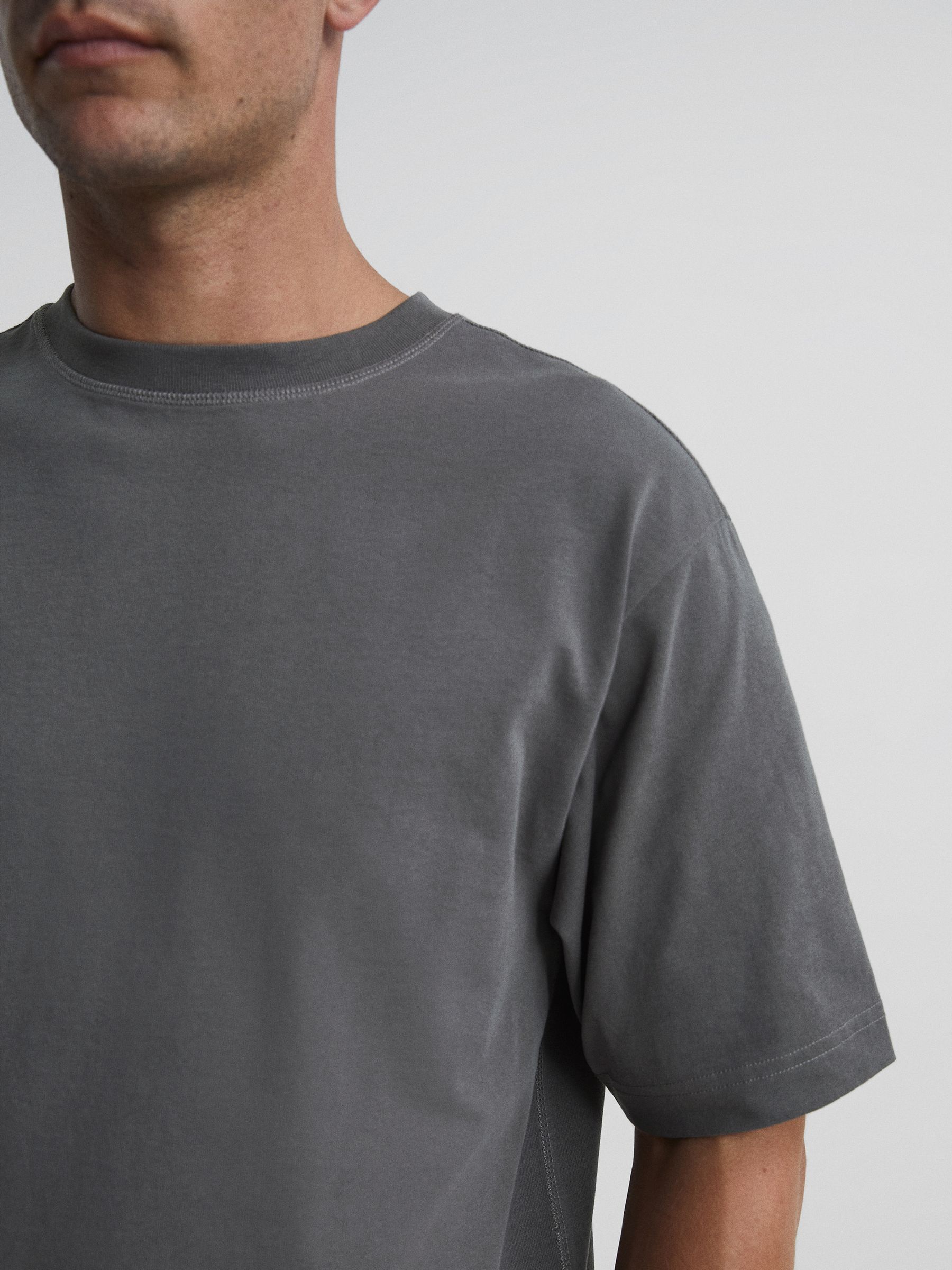 Garment-Dye Relaxed Fit T-shirt in Olive - Image 4 of 5