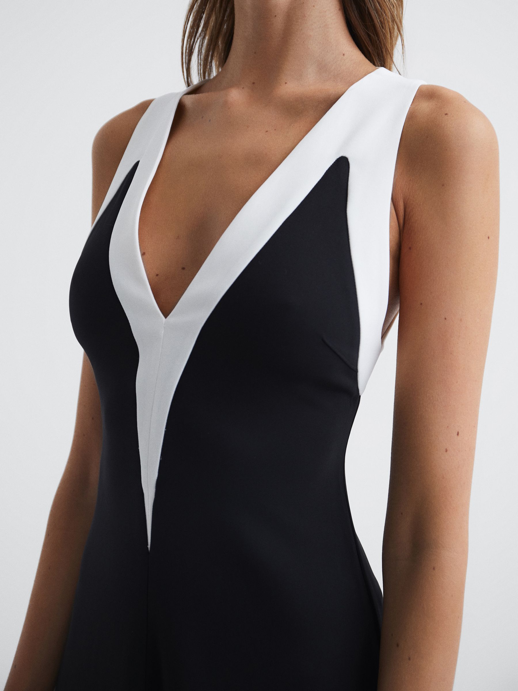Colourblock V-Neck Midi Dress in Black/White - Image 4 of 7