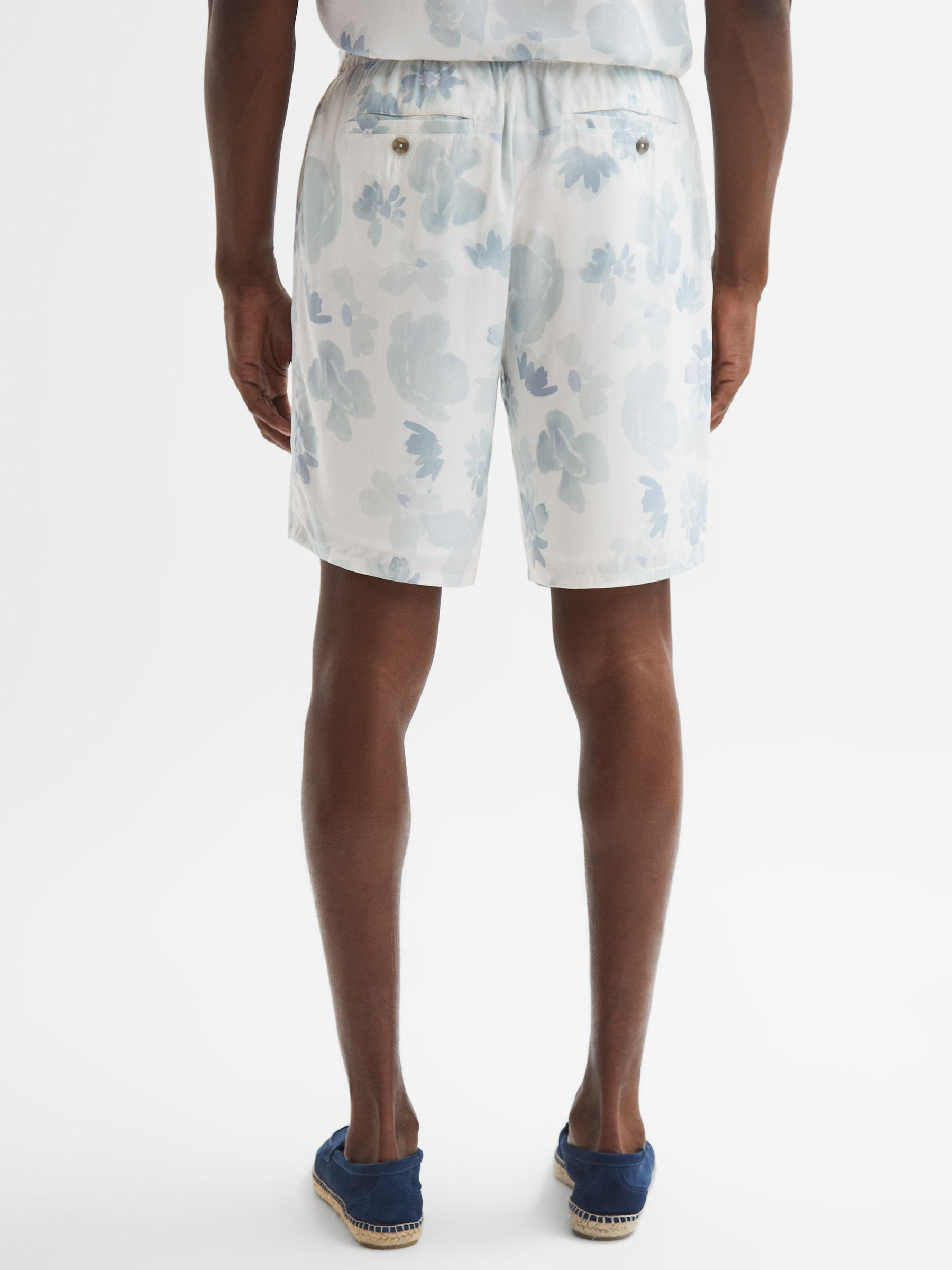 PAIGE Drawstring Shorts in Light Grey Multi - Image 5 of 6