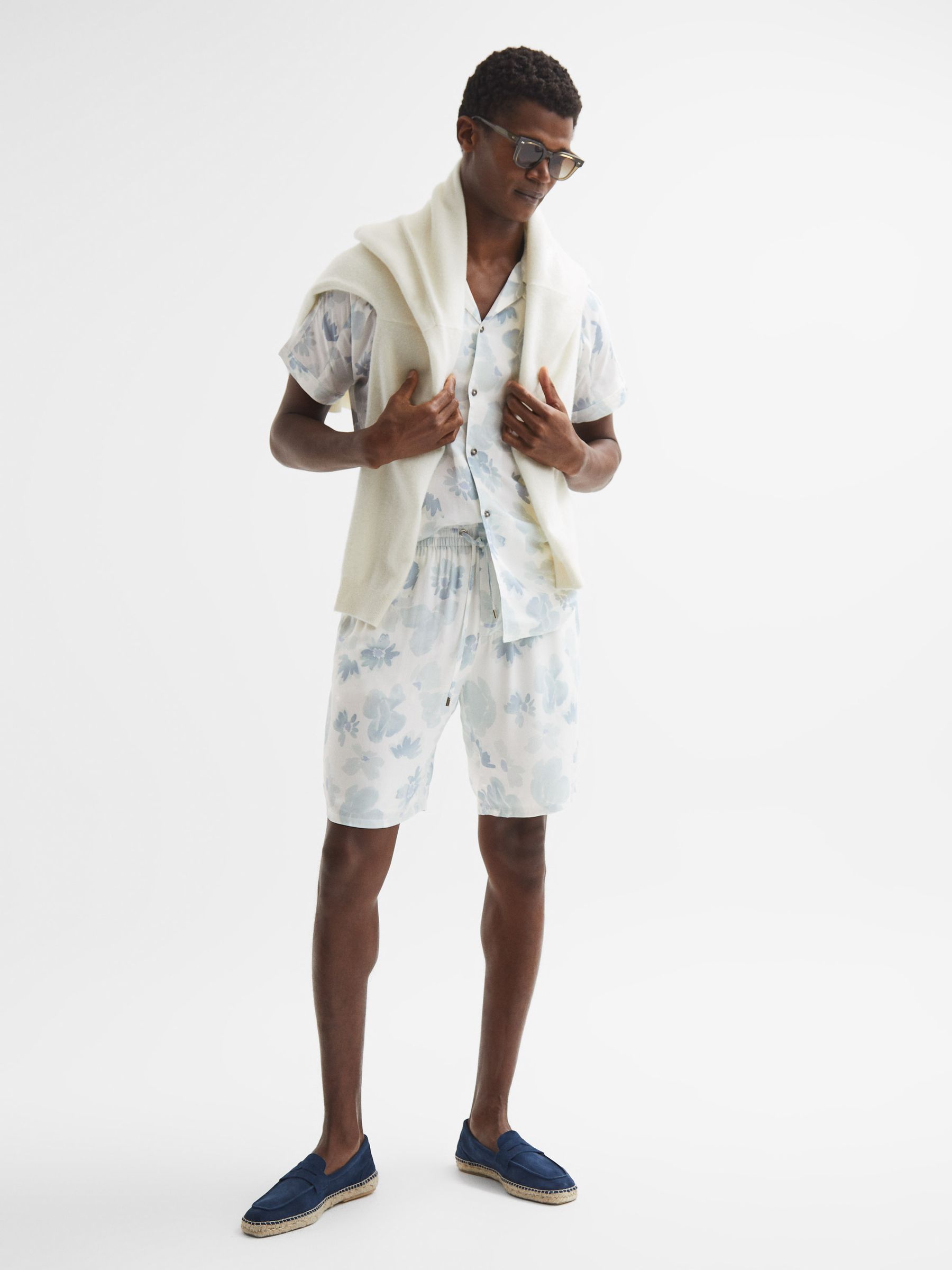 PAIGE Drawstring Shorts in Light Grey Multi - Image 6 of 6