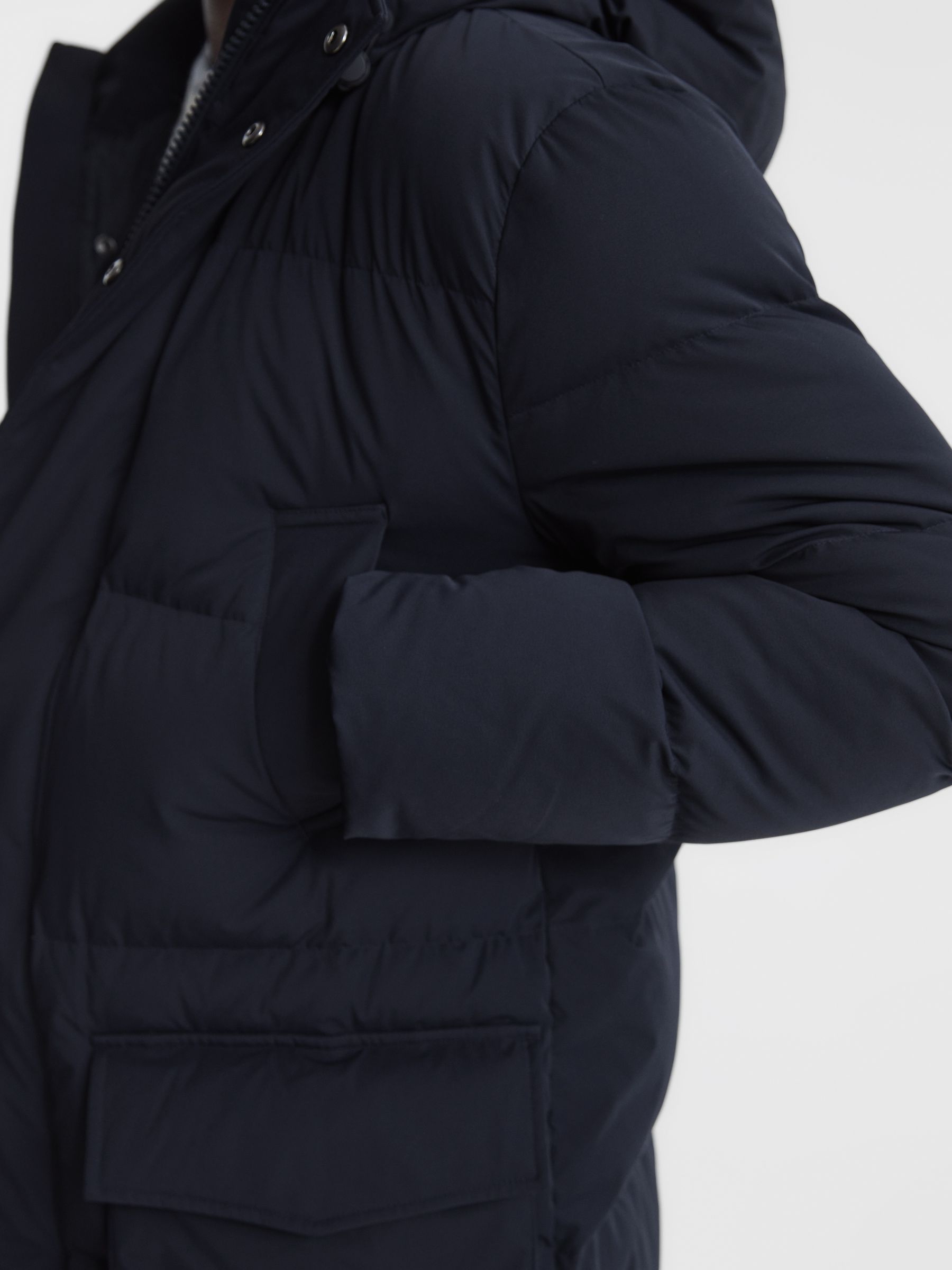 REISS パーファジャケット Reiss Hooded Mid Length Puffer Jacket in Navy | REISS