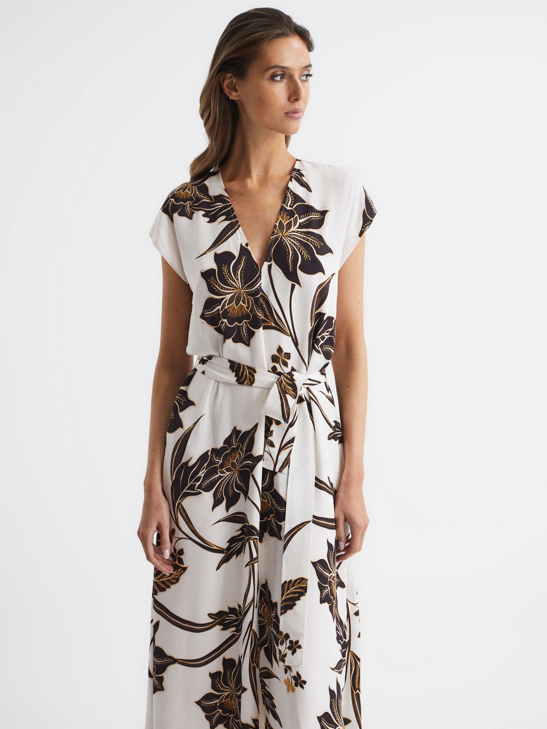 Printed Cap Sleeve Midi Dress in Black/White - Image 3 of 7
