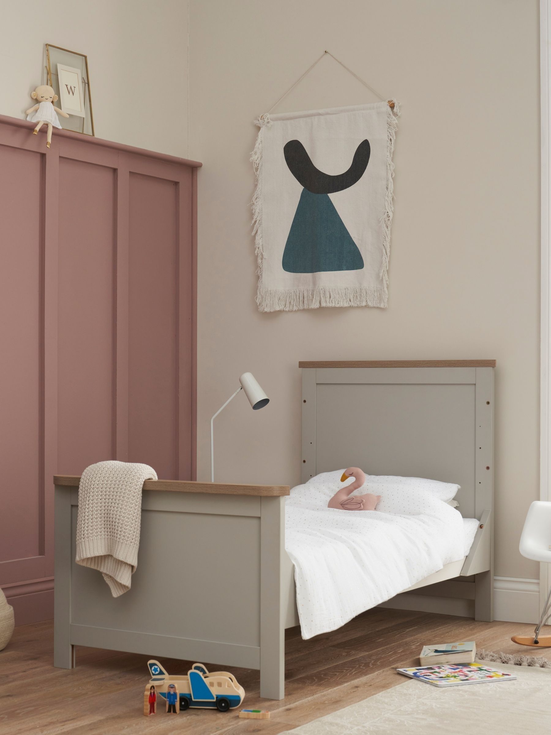 Tutti Bambini Dove Grey Oak Verona Cot Bed - Image 4 of 6