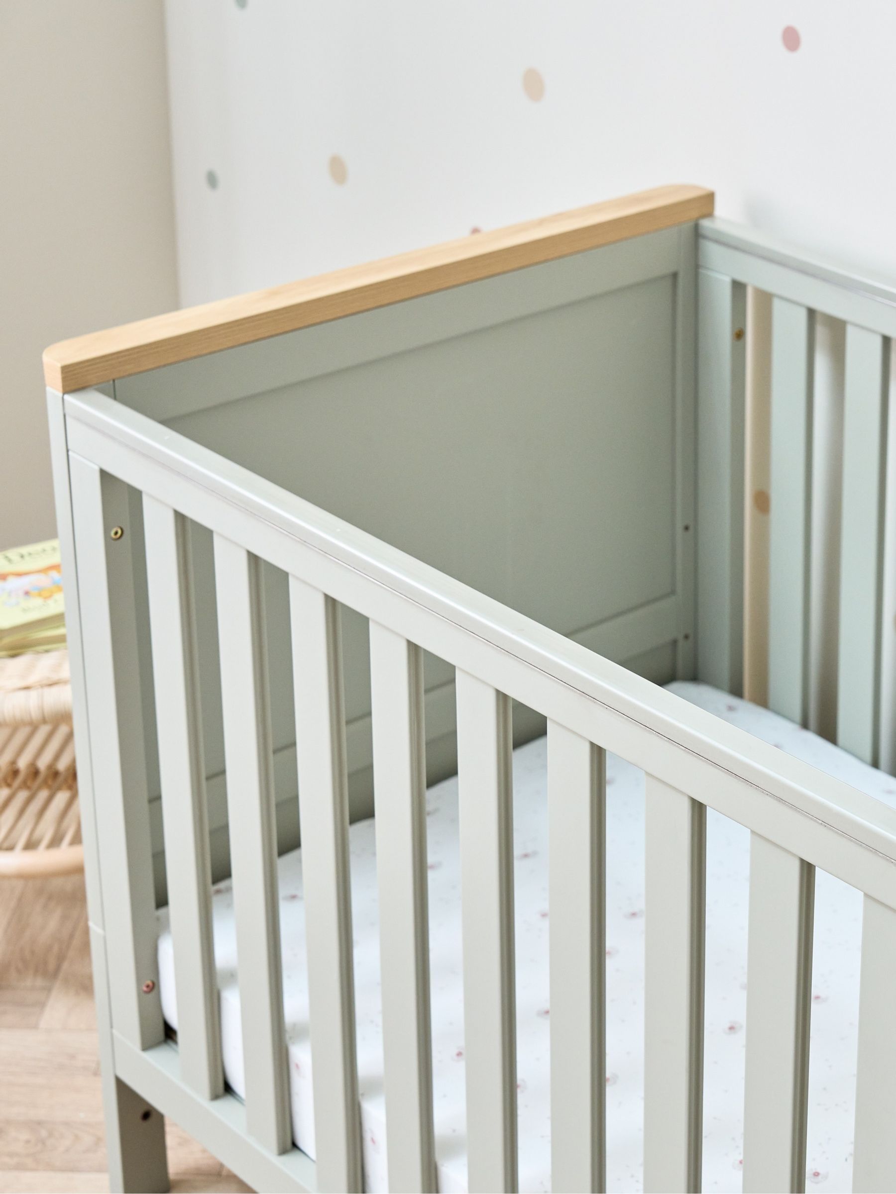 Tutti Bambini Sage Oak Misha Cot Bed - Image 2 of 8