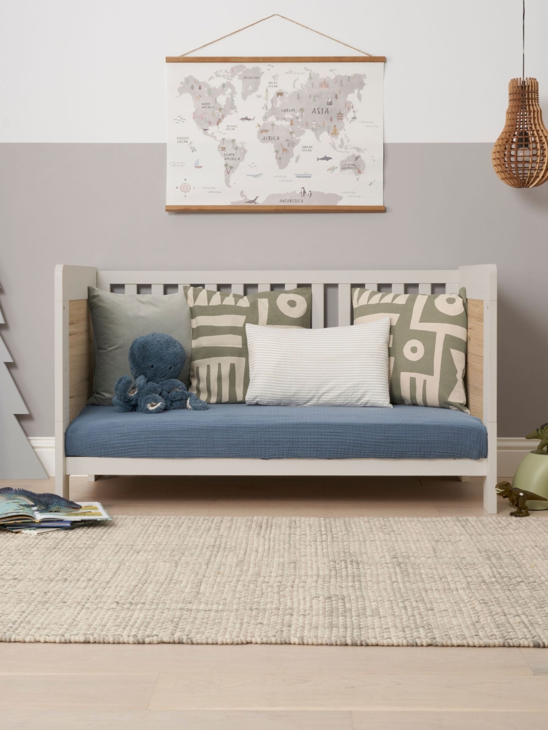 Tutti Bambini White Sand Distressed Oak Alba Mini Cot Bed - Image 5 of 7