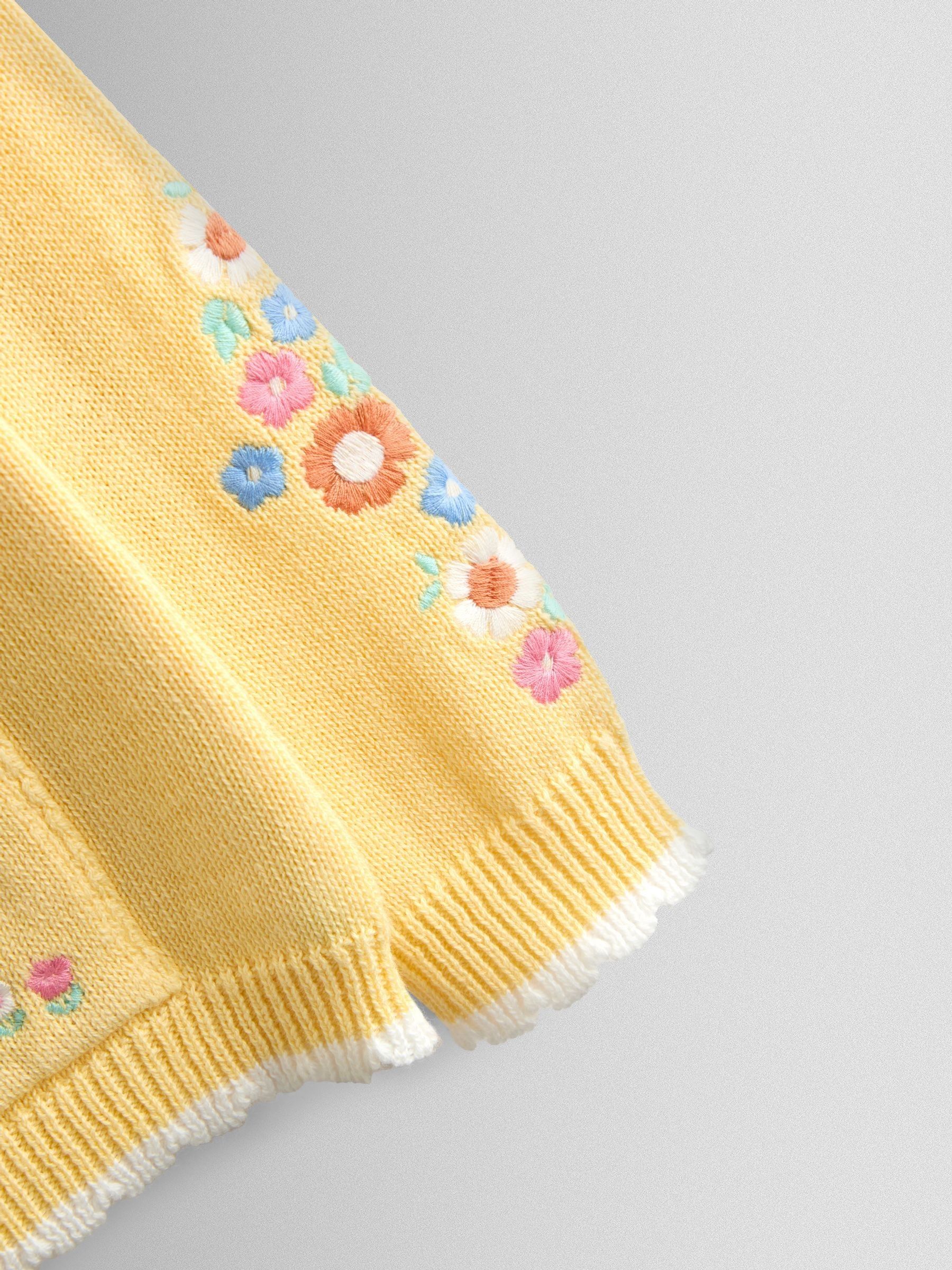 Light Yellow Scallop Edge Embroidered Pocket Cardigan - Image 4 of 4