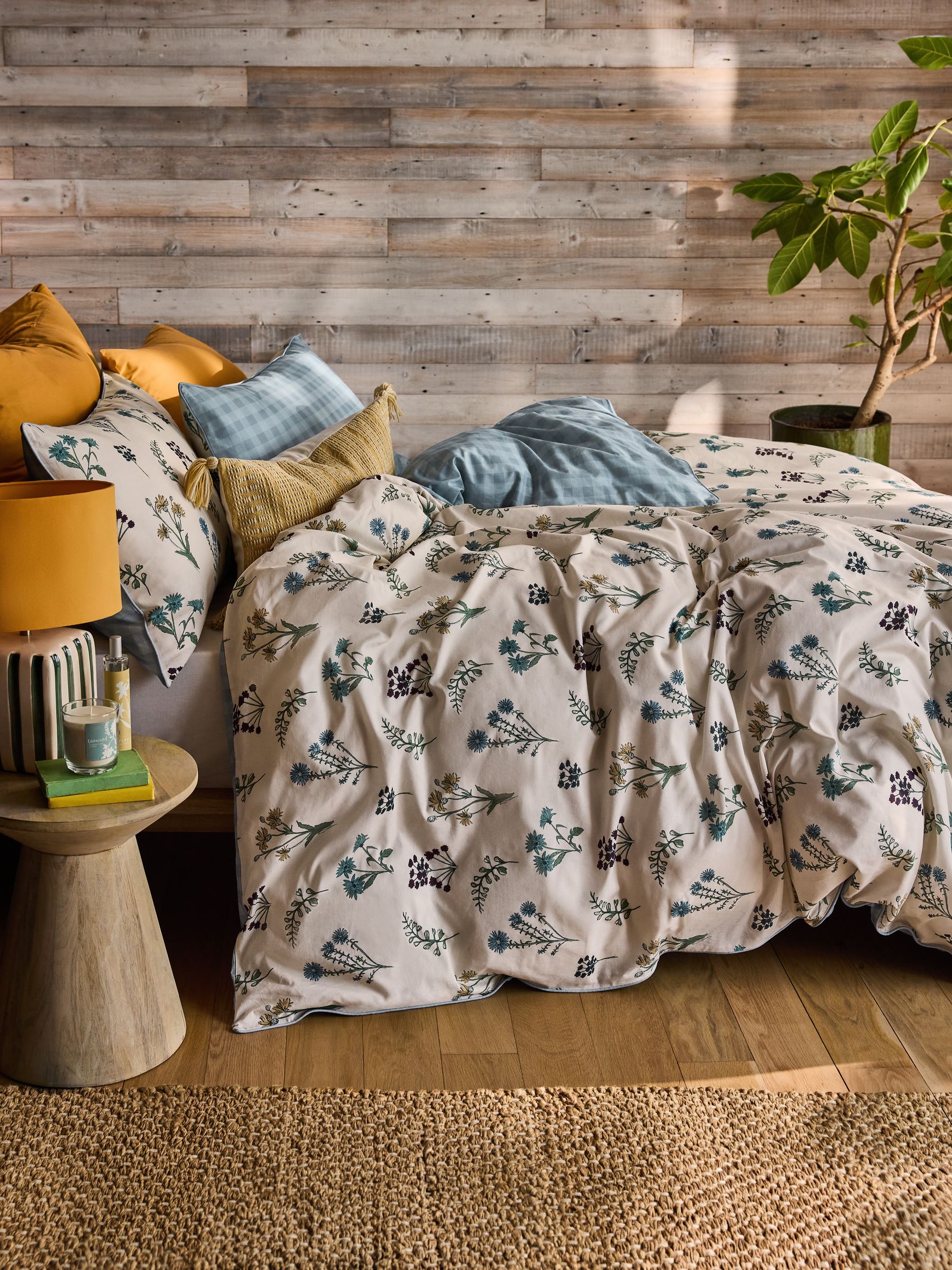Blue Wildflower Gingham Duvet Cover and Pillowcase Set - Image 3 of 6
