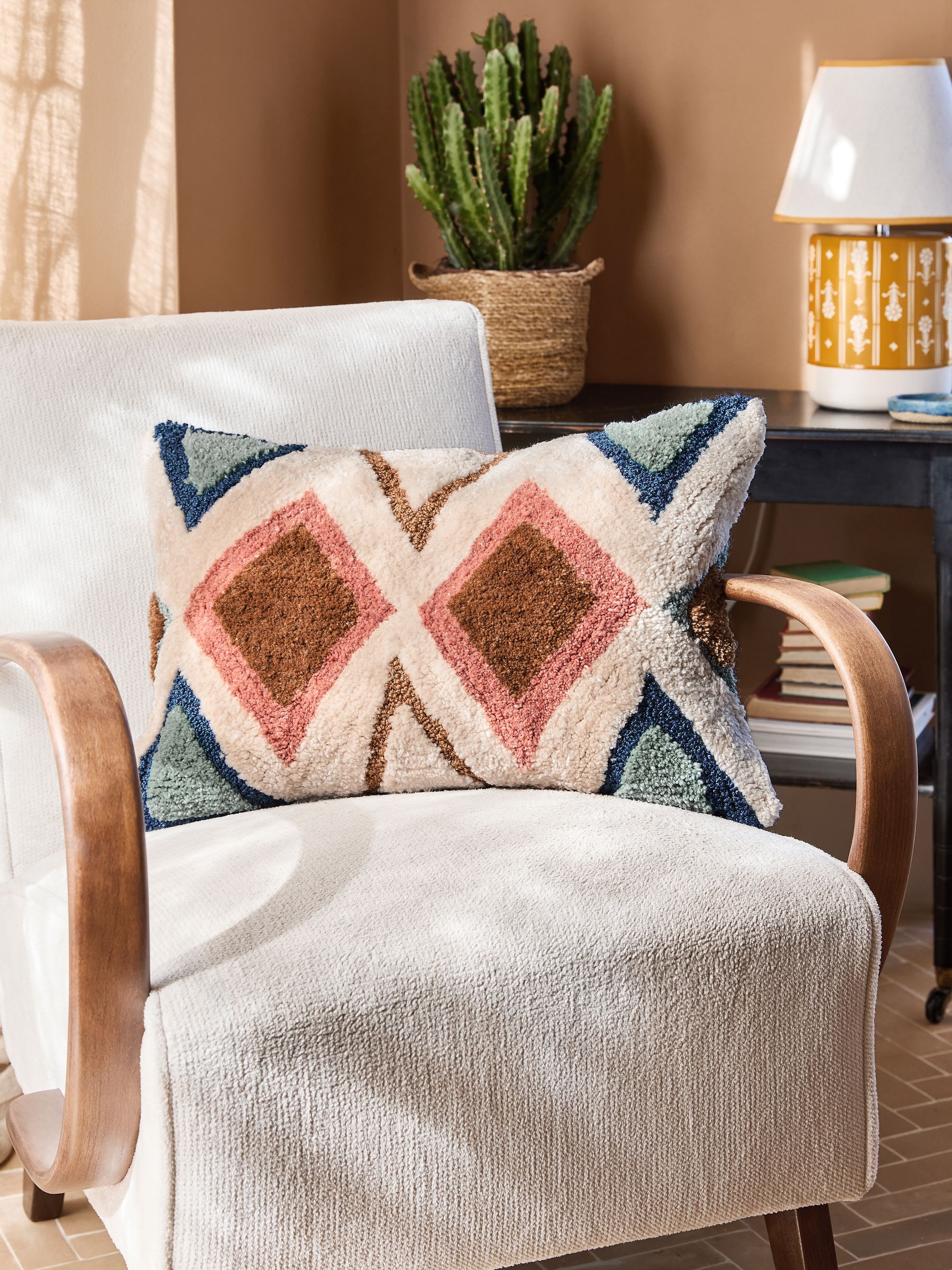 Multi Collection Luxe Aurora 10M Geo Diamond Cotton Tufted Cushion - Image 2 of 6