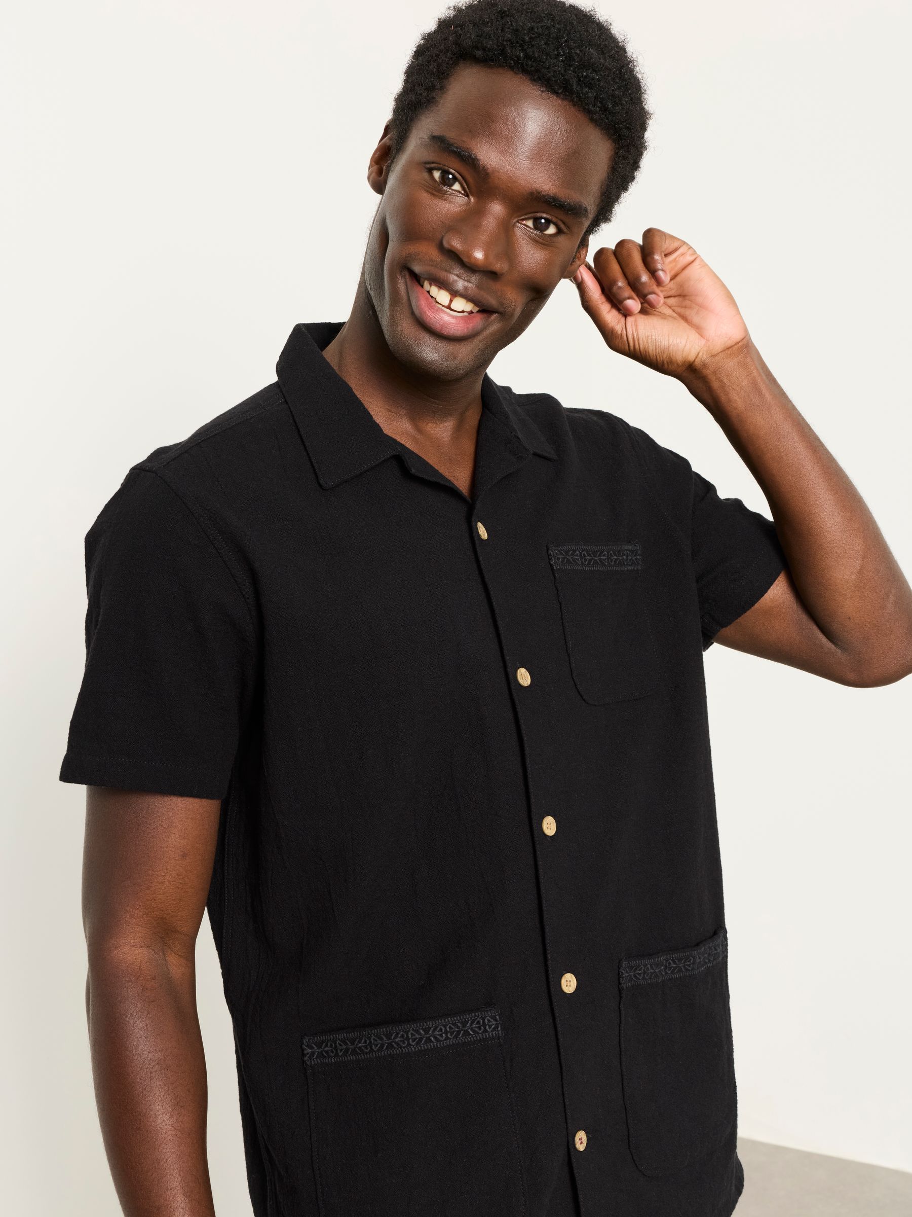 Black Short Sleeve 3 Pocket Textured Fabric Shirt - Image 4 of 7