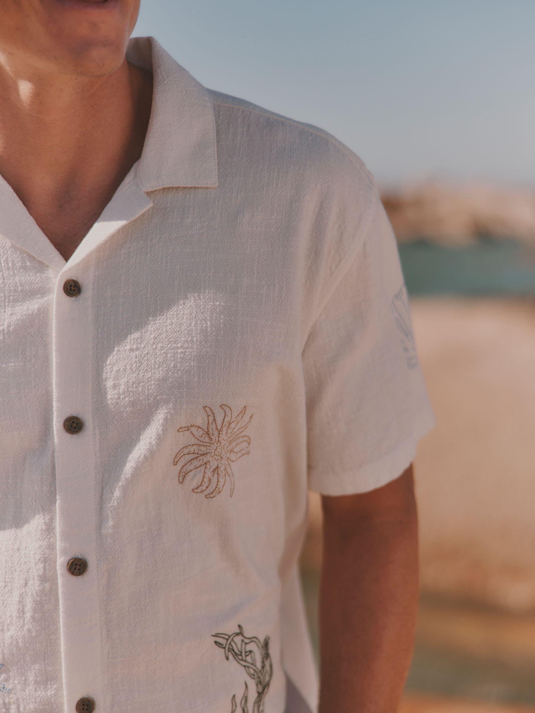 White Short Sleeve Relaxed Fit MCS Sea Embroidery Shirt - Image 3 of 5