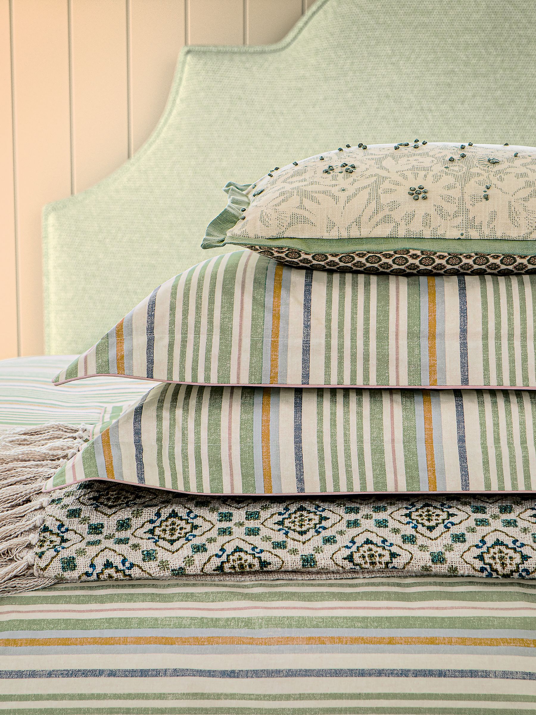 Cream Country Tiles Throw - Image 3 of 4