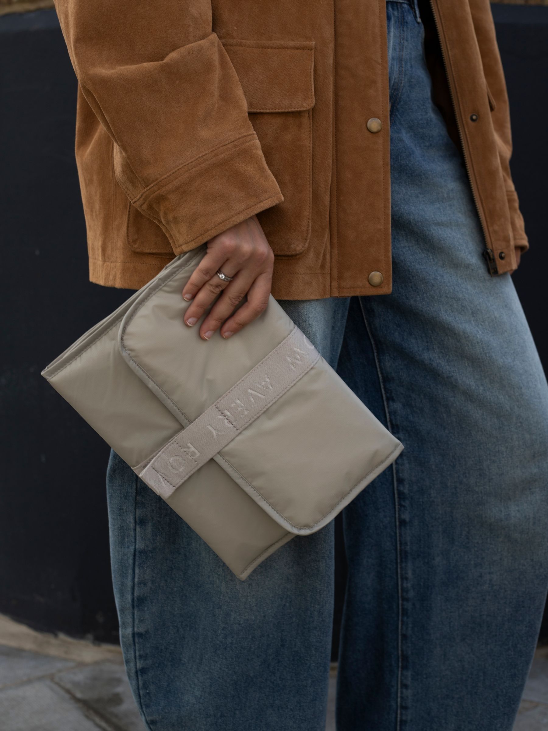 Oyster Travel Changing Mat - Image 2 of 6