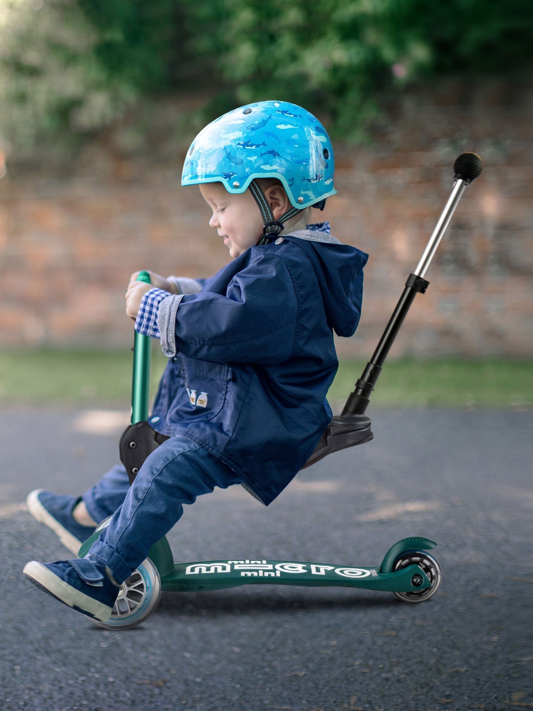 Green MINI 3 IN 1 Push Along Scooter - Image 5 of 5