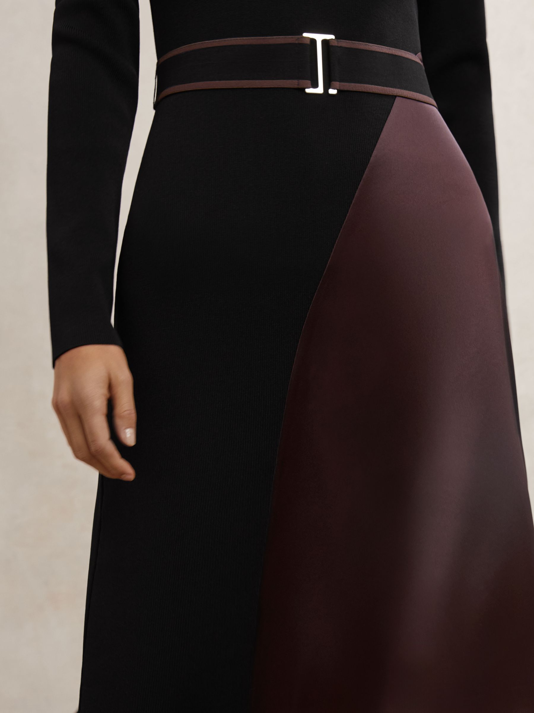 Colour-Block Knitted Midi Dress in Black/Burgundy - Image 5 of 6
