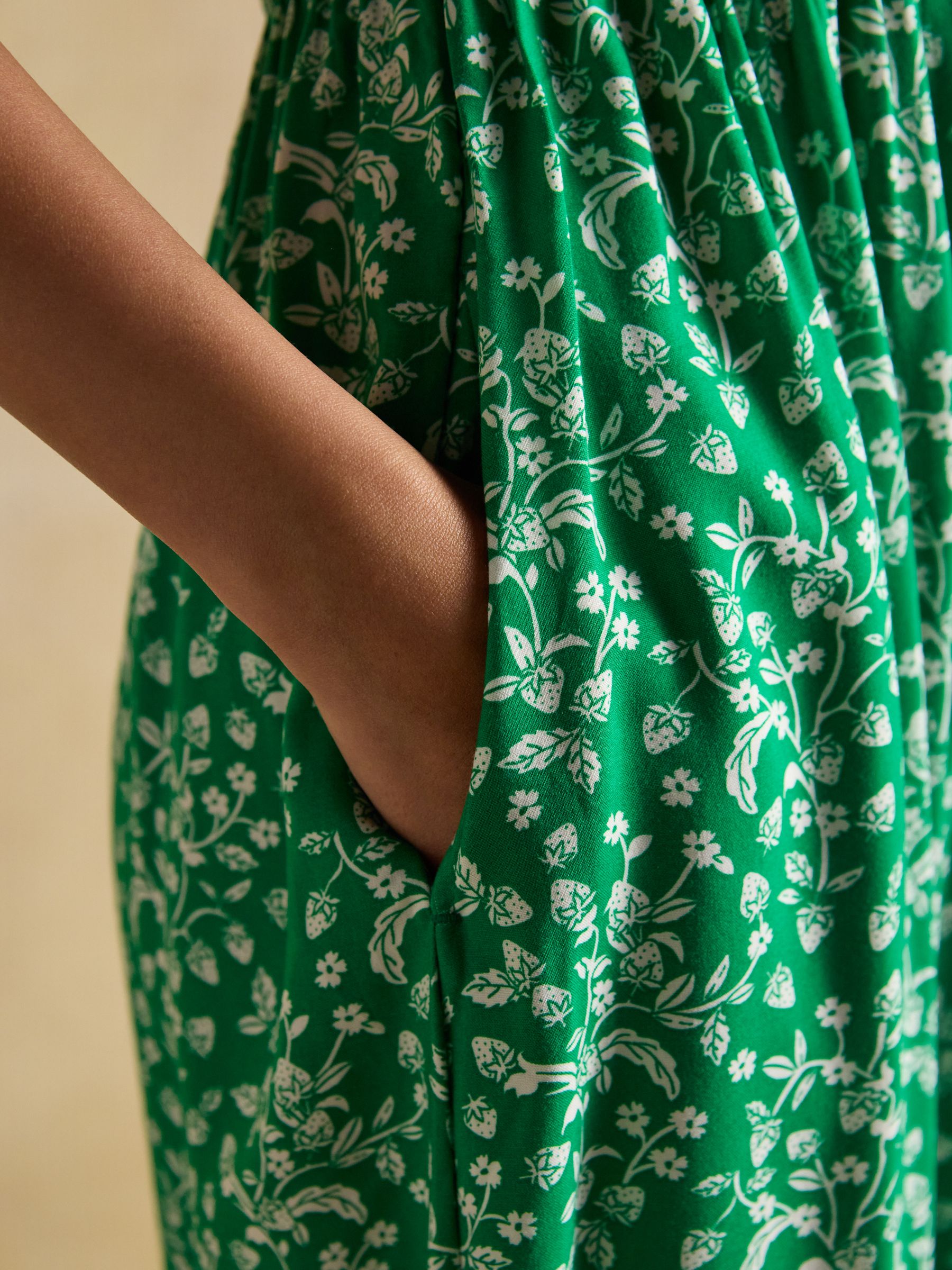 Mila Green Strawberry Print Sleeveless Midi Dress - Image 5 of 9