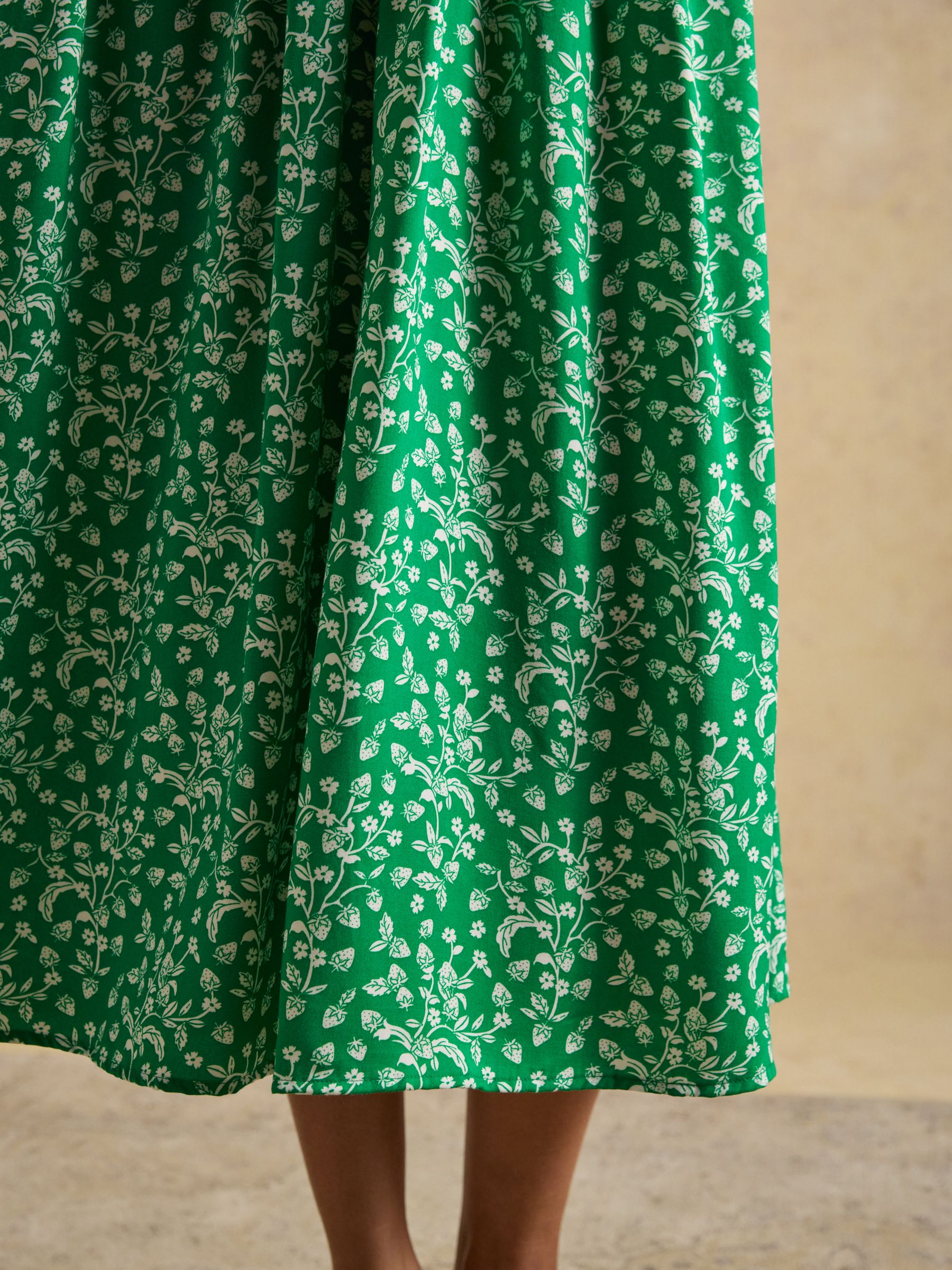 Mila Green Strawberry Print Sleeveless Midi Dress - Image 6 of 9