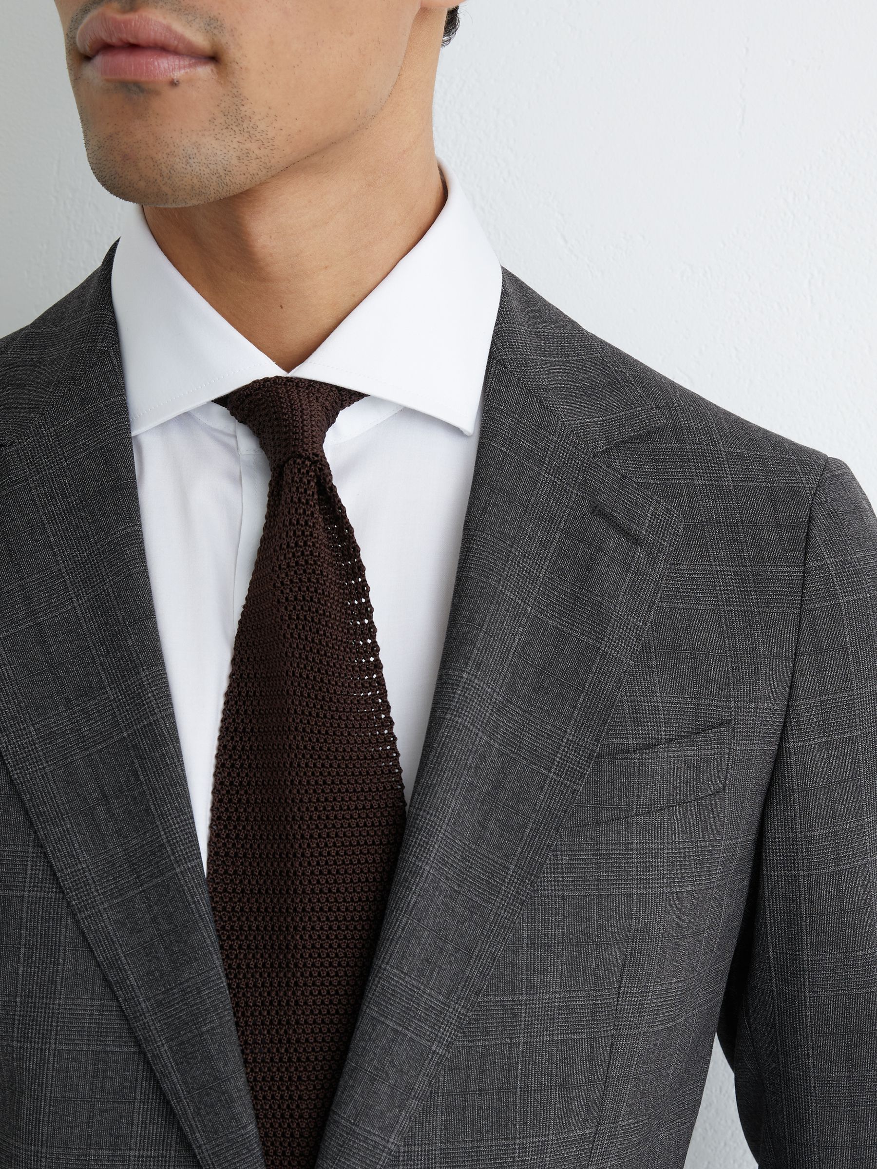 Wool-Blend Single-Breasted Check Blazer Tailored-Fit in Charcoal Grey - Image 4 of 9