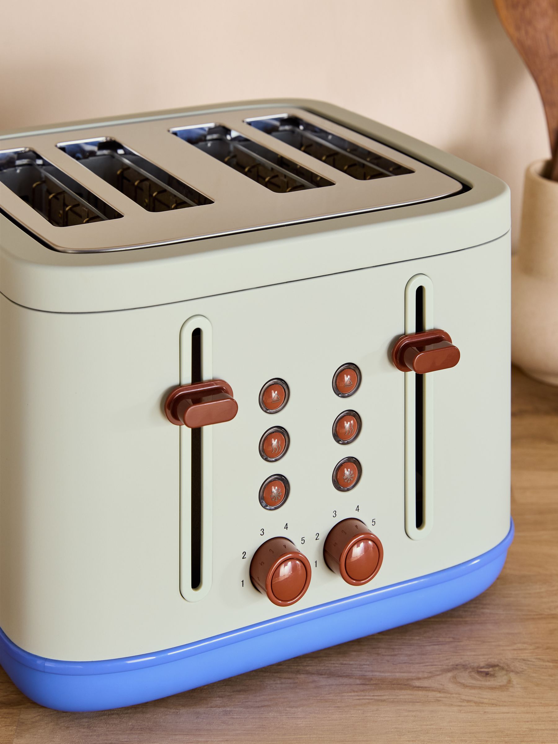 Ilya 4 Slice Toaster in Green/ Blue - Image 2 of 4