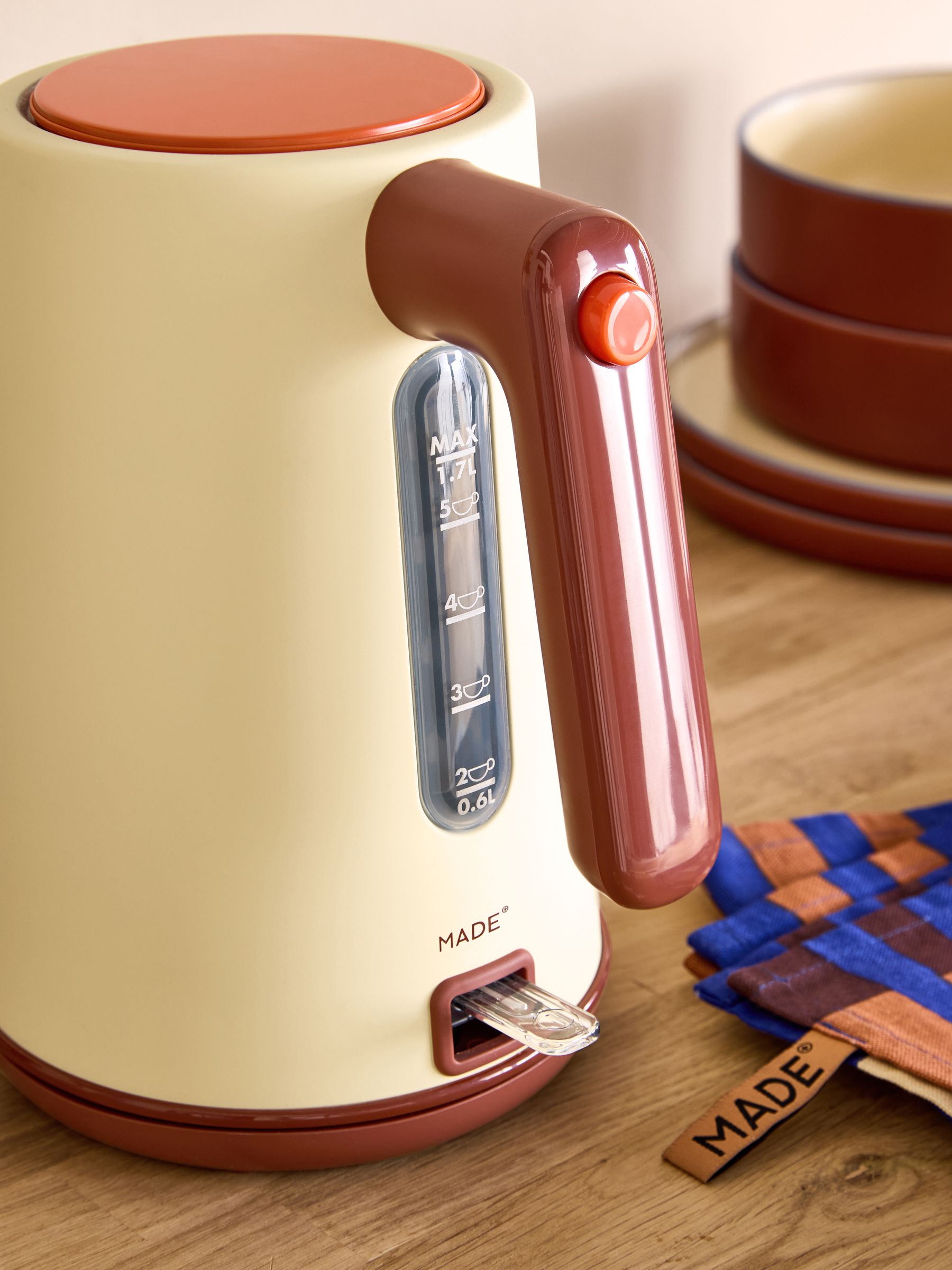Kip Kettle in Cream - Image 2 of 4