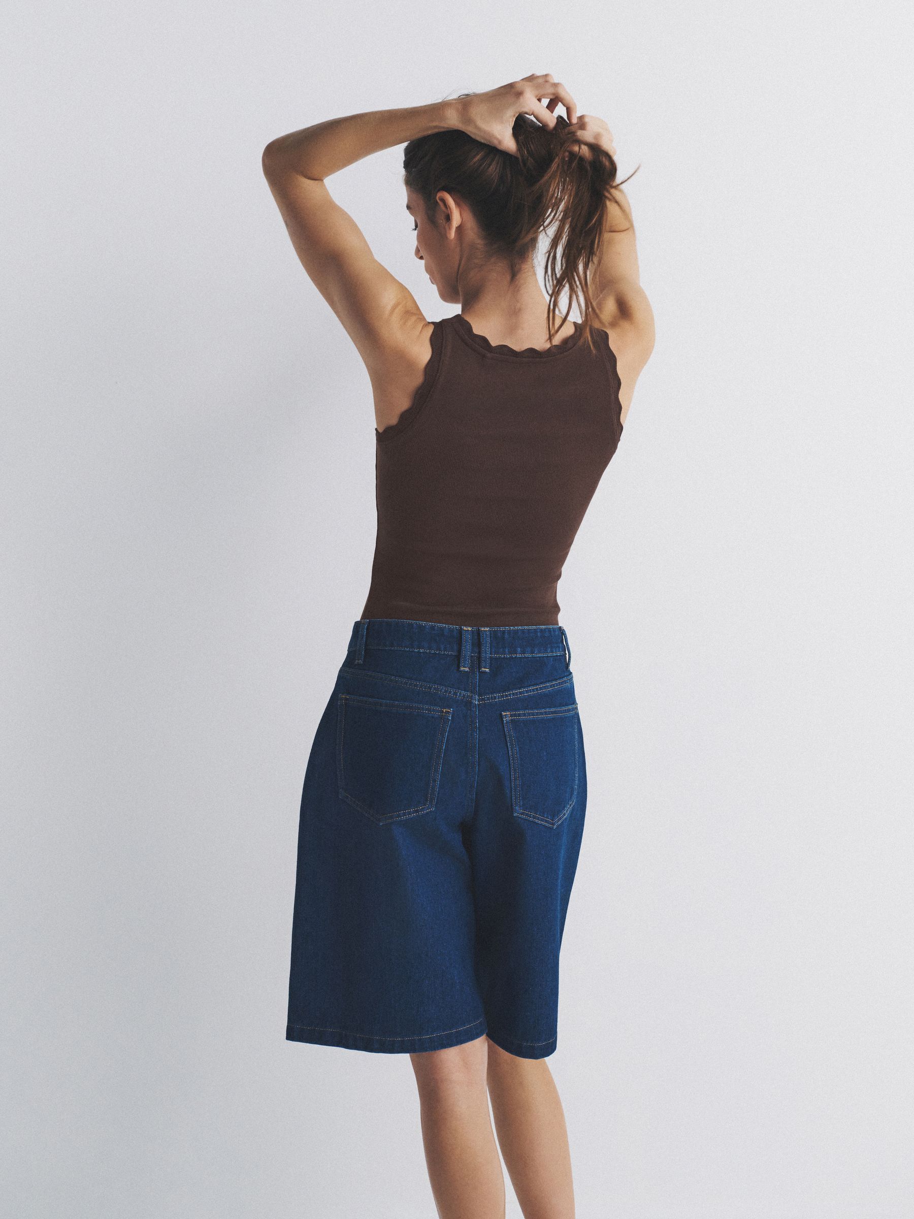 3 Pack Scallop Trim Ribbed Vest Black/Chocolate Brown/White - Image 3 of 6