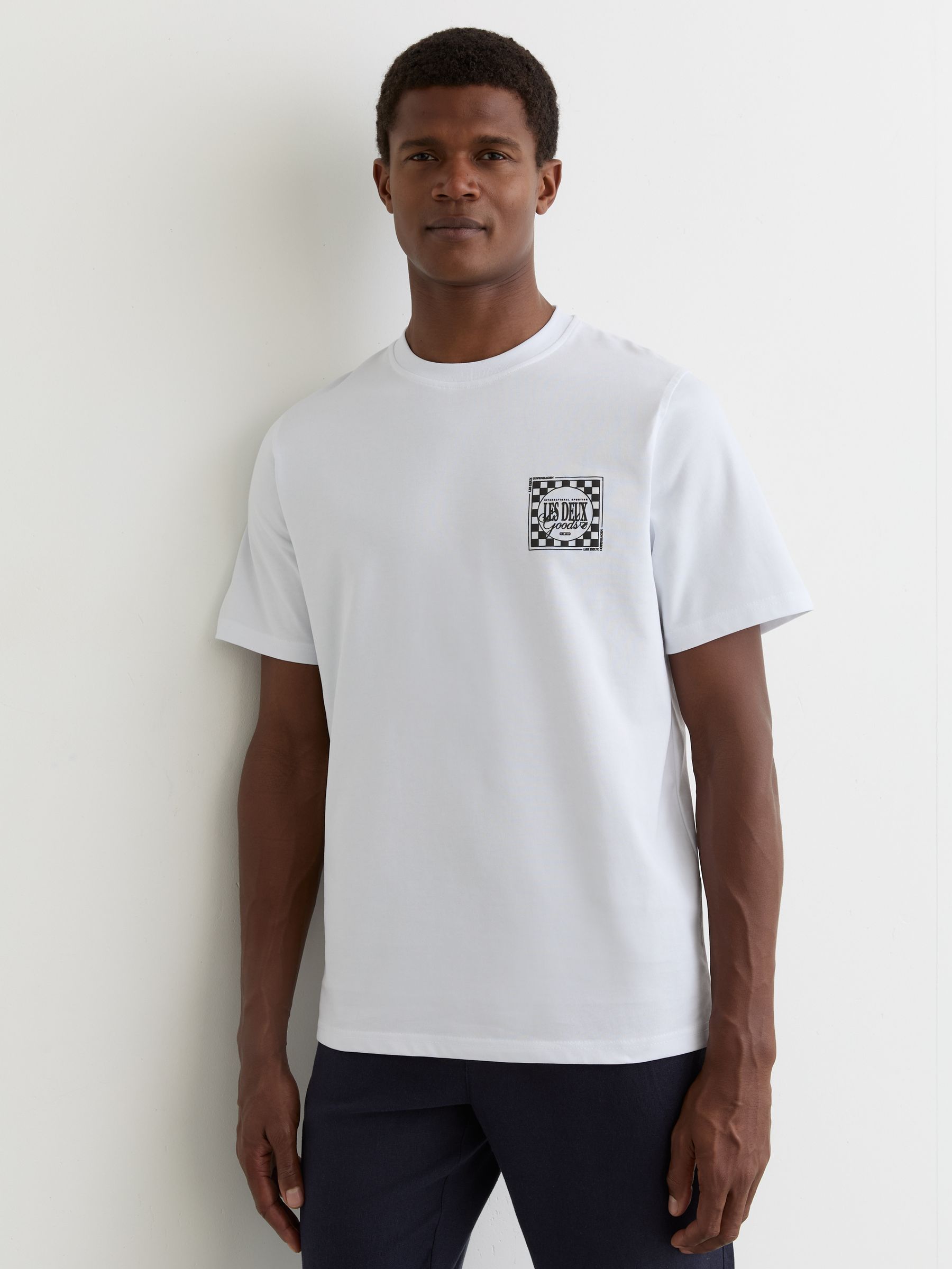 Les Deux Baumwoll T-Shirt mit Grafik Print in Weiß - Bild 3 von 6