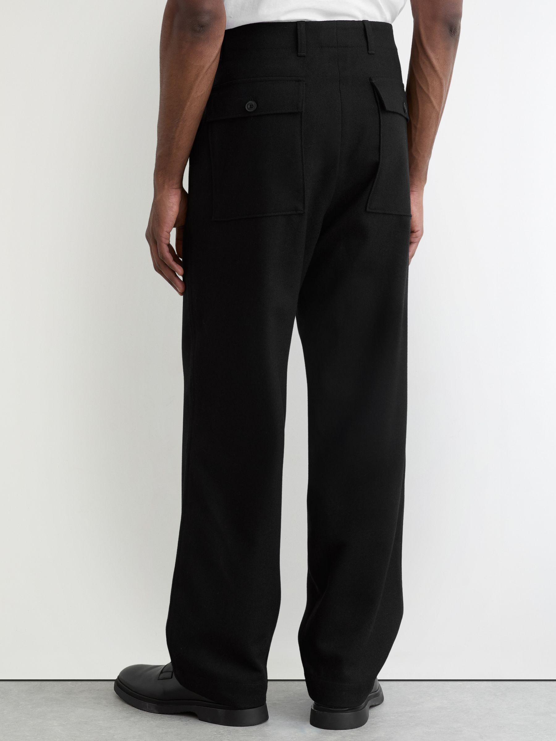 Wool-Blend Wide-Leg Trousers in Black - image 5