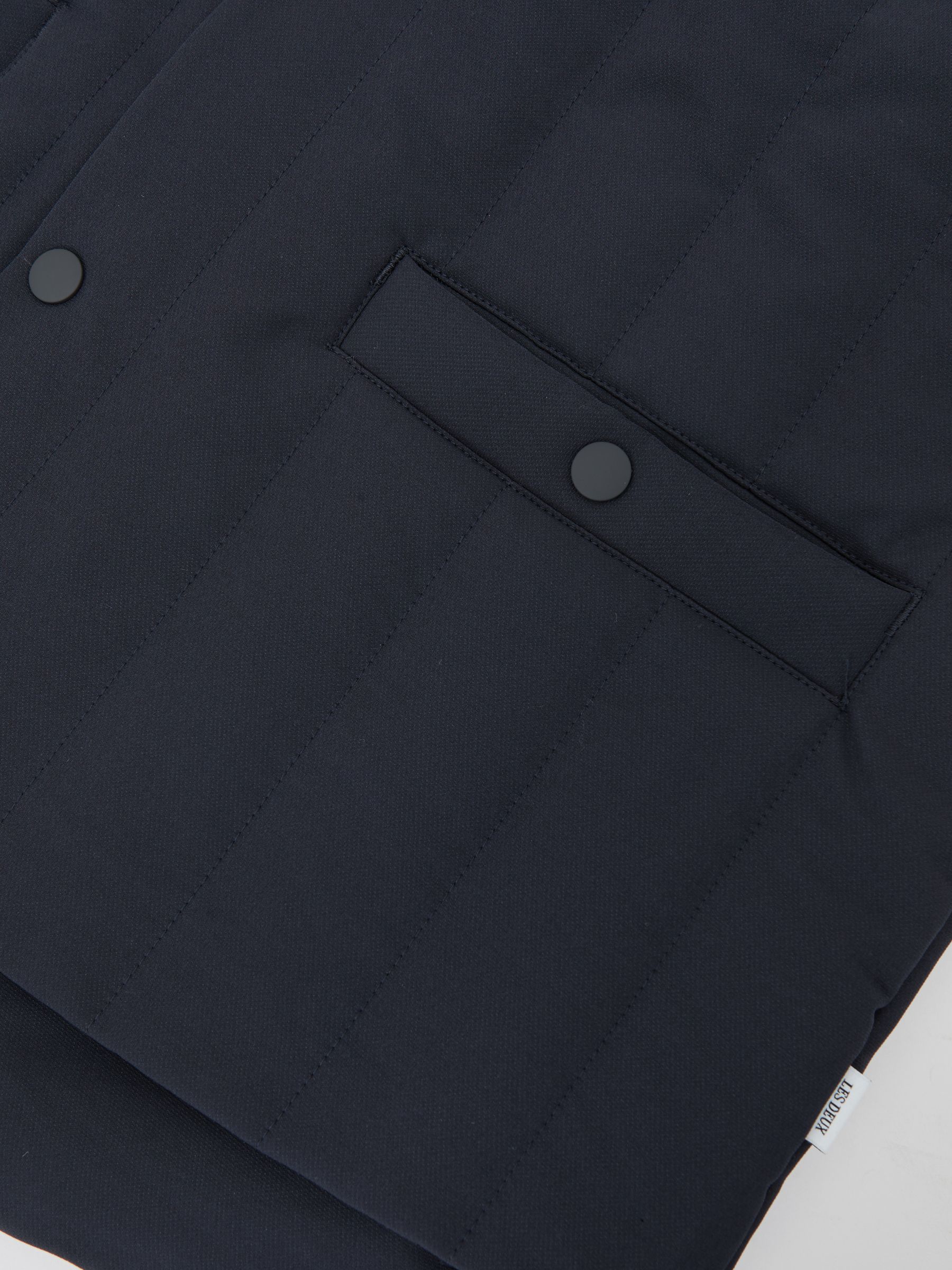 Les Deux Sebastian Tech Vest in Dark Navy - Bild 5 von 5