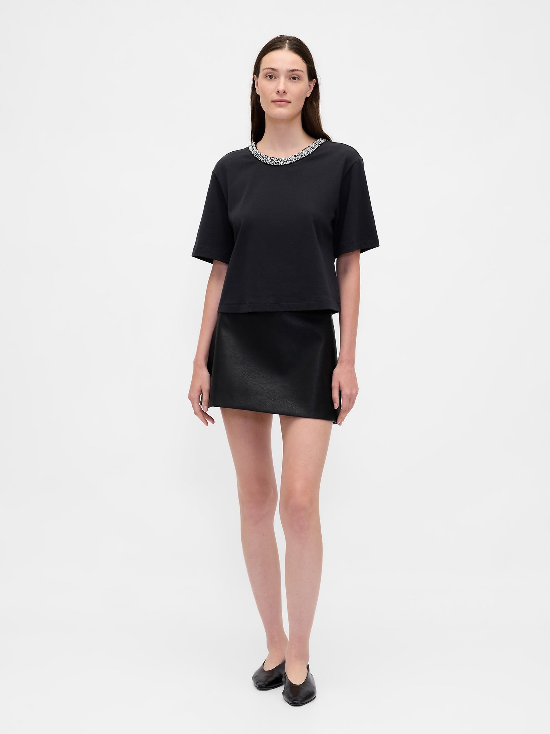 Black Heavyweight Jewel-Neck Crop T-Shirt - Image 2 of 7 Black Heavyweight Jewel-Neck Crop T-Shirt - Image 2 of 7