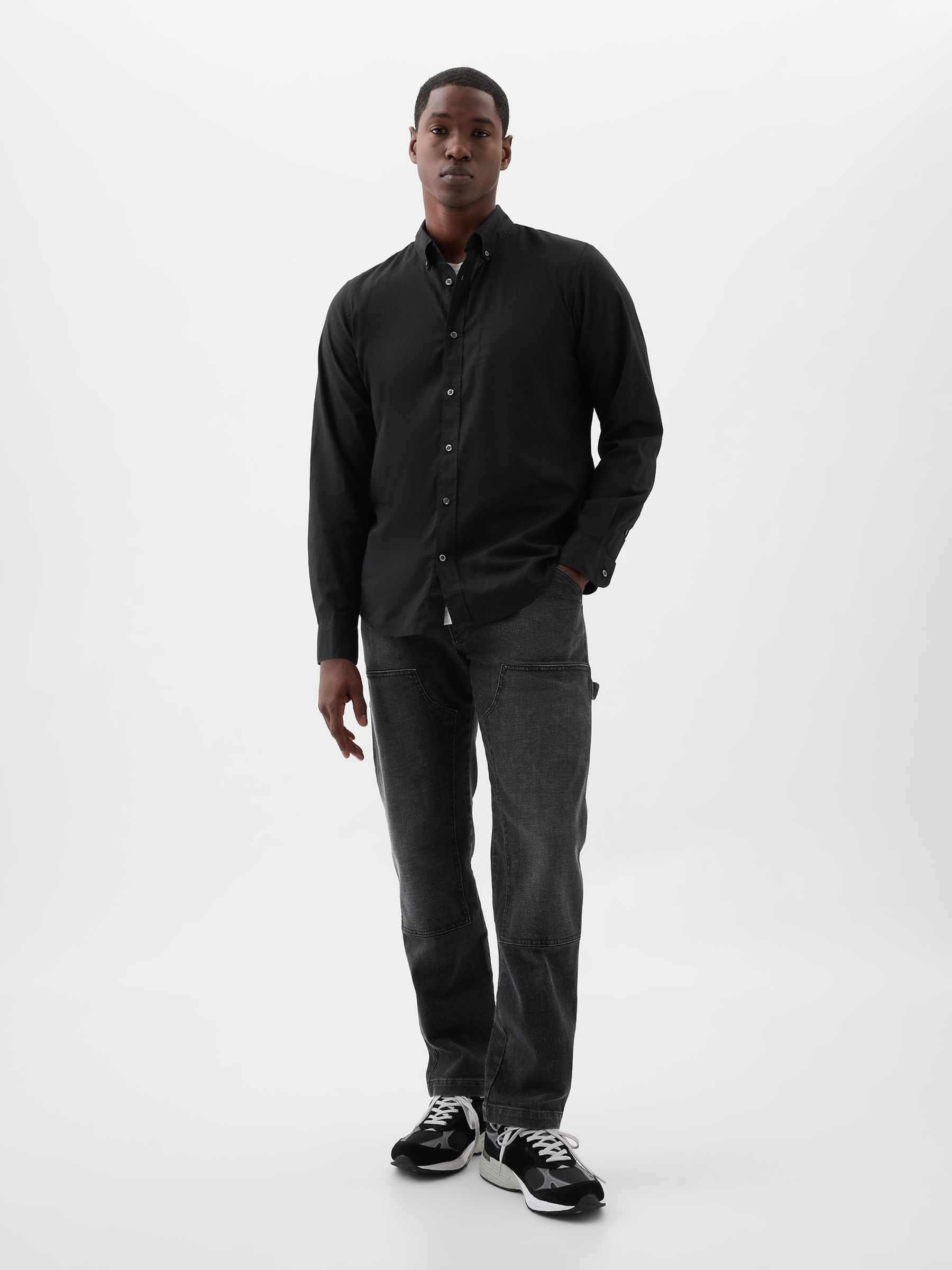 Black Stretch Poplin Shirt in Standard Fit - Image 3 of 4
