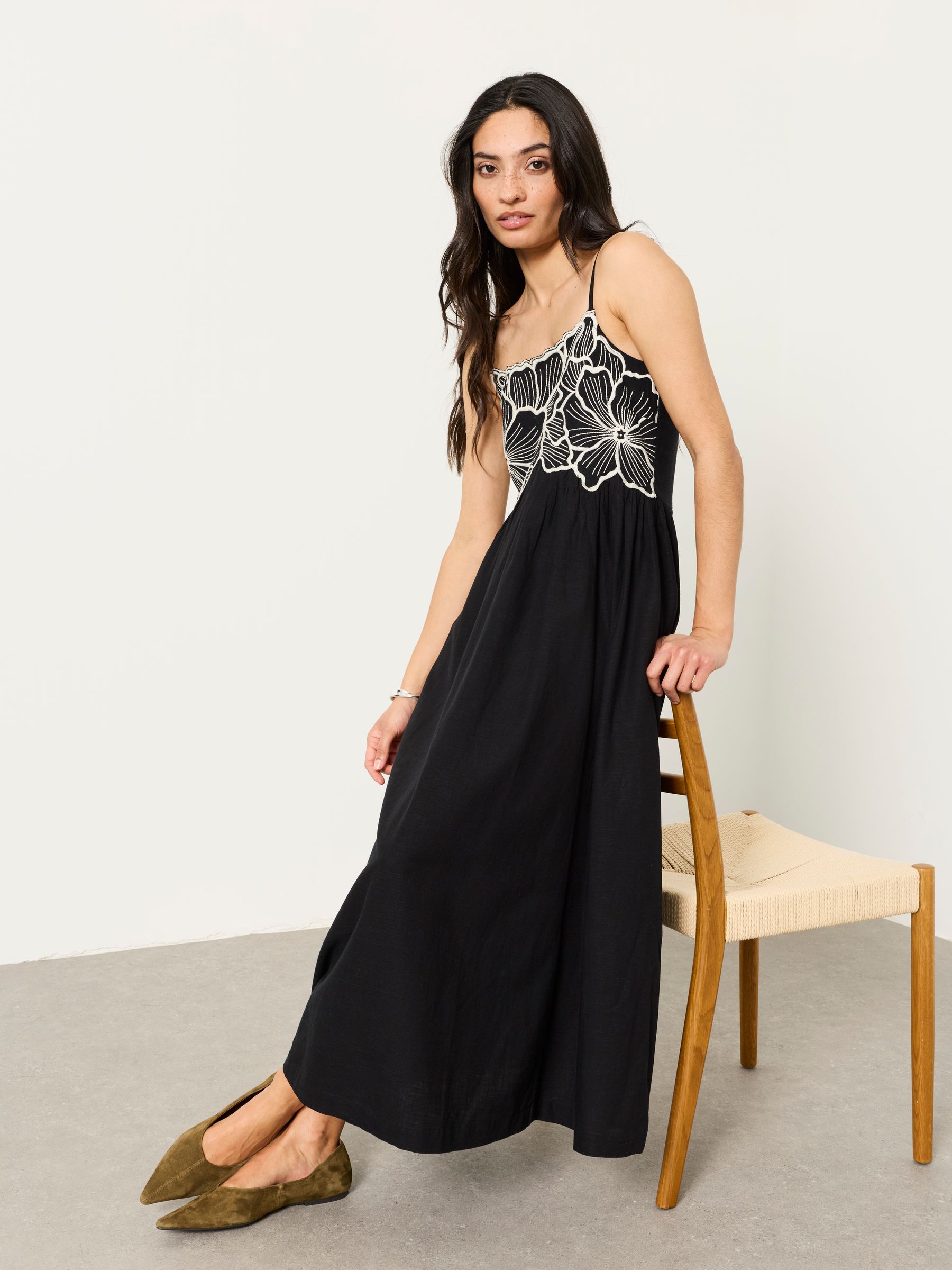 Hazel Black Regular Embroidered Midi Dress - Image 4 of 5