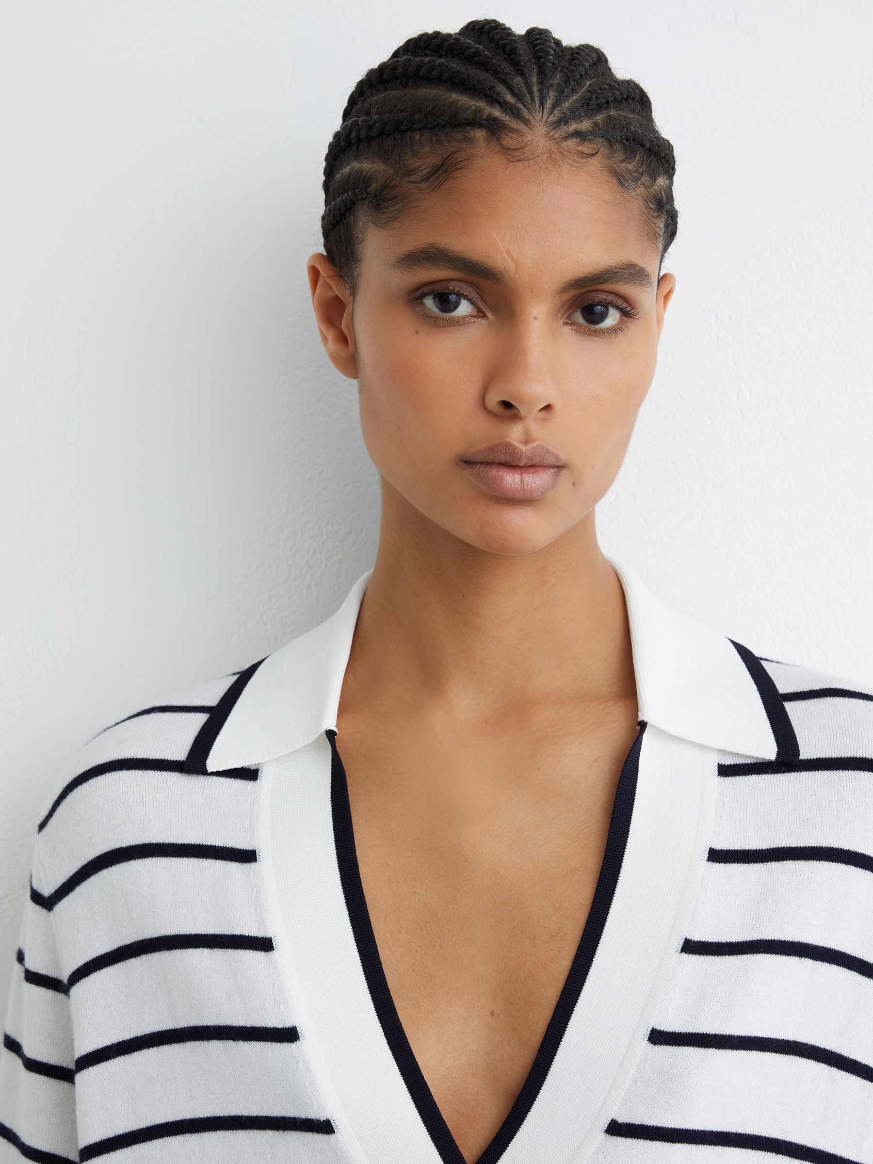 Merino Wool-Blend Collar Stripe Jumper with Cashmere in Ivory/Navy - Image 4 of 6