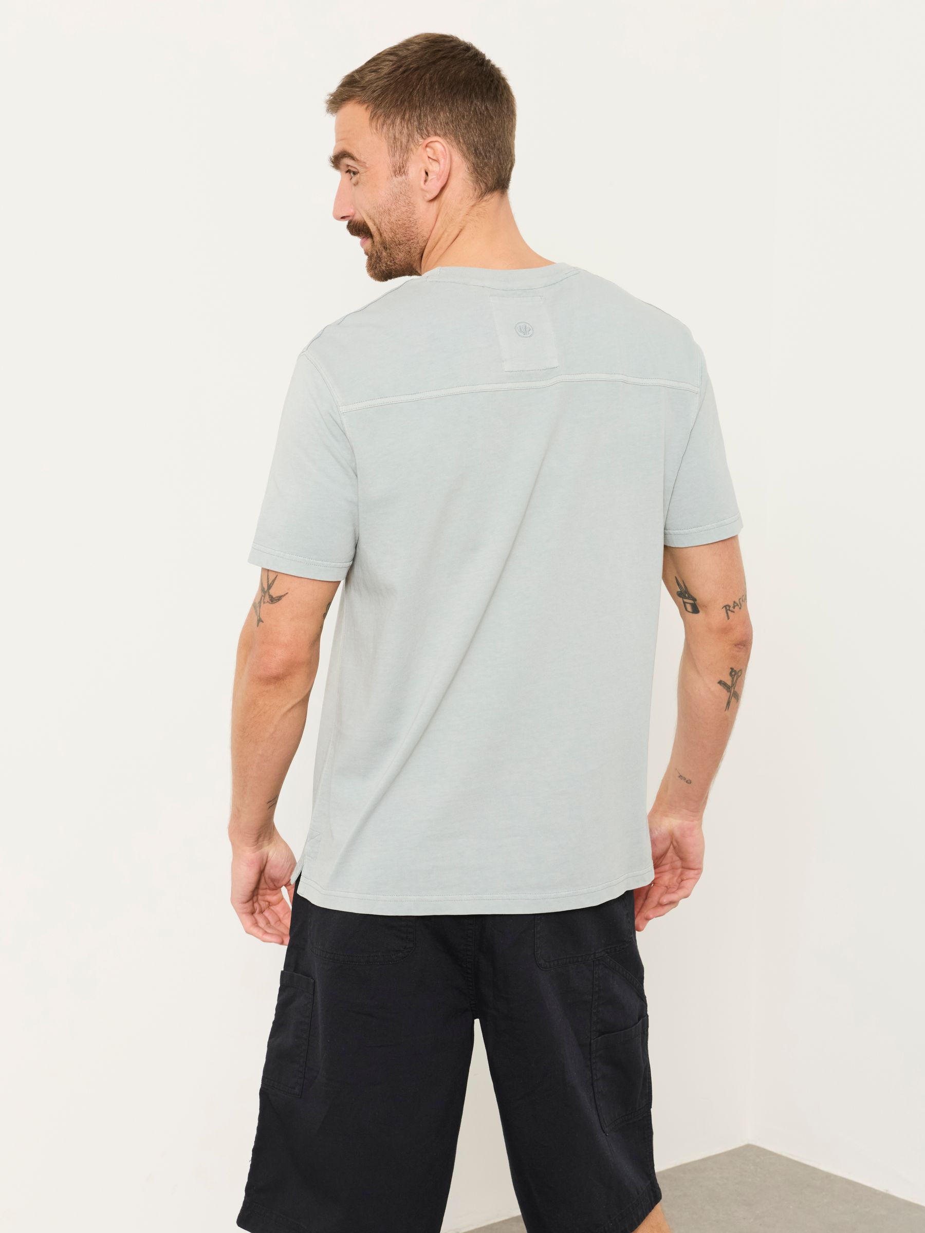 Blue Villa Graphic Tshirt - Image 3 of 6