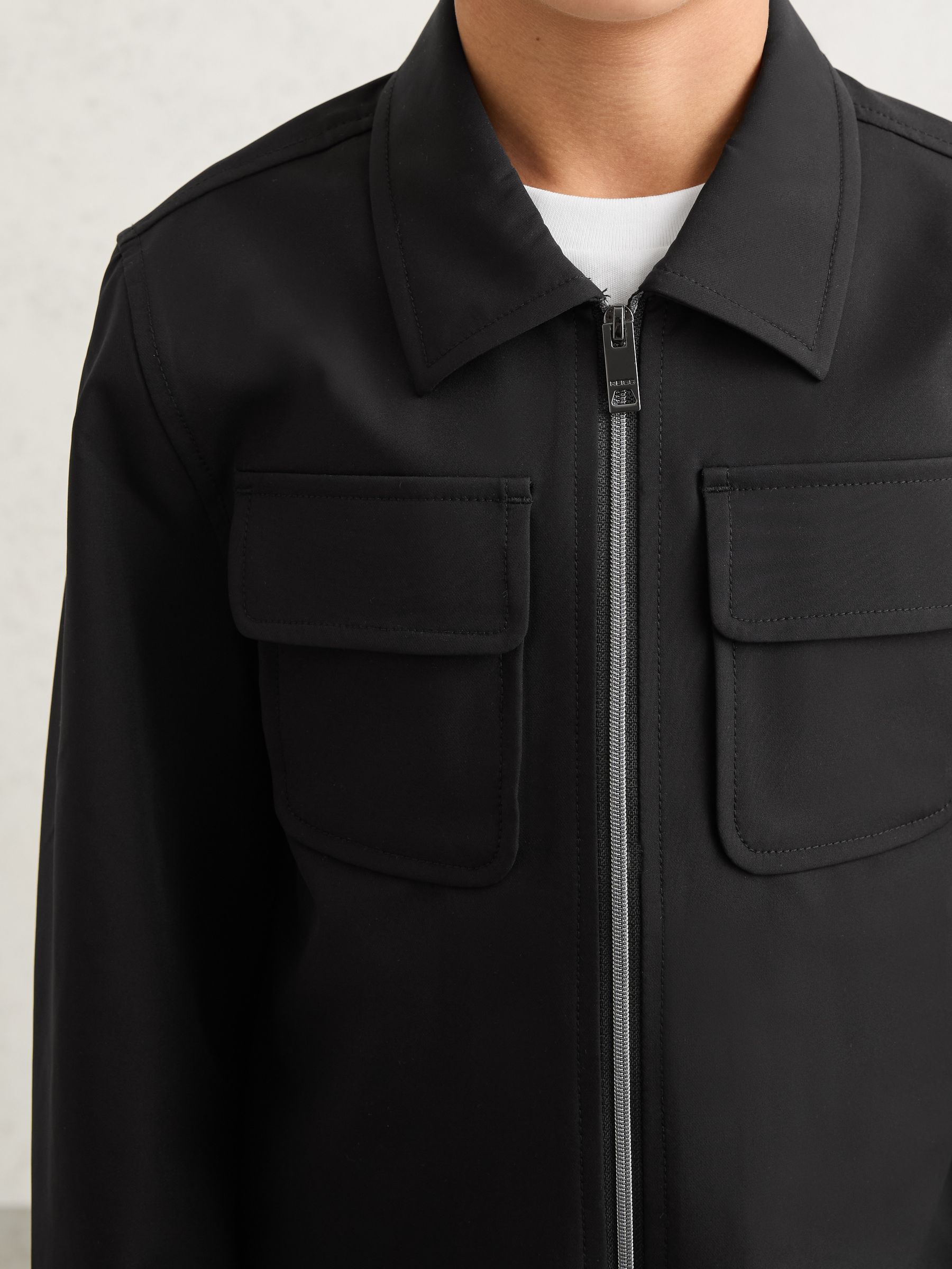 Twin-Pocket Zip-Through Overshirt in Black - Image 4 of 5