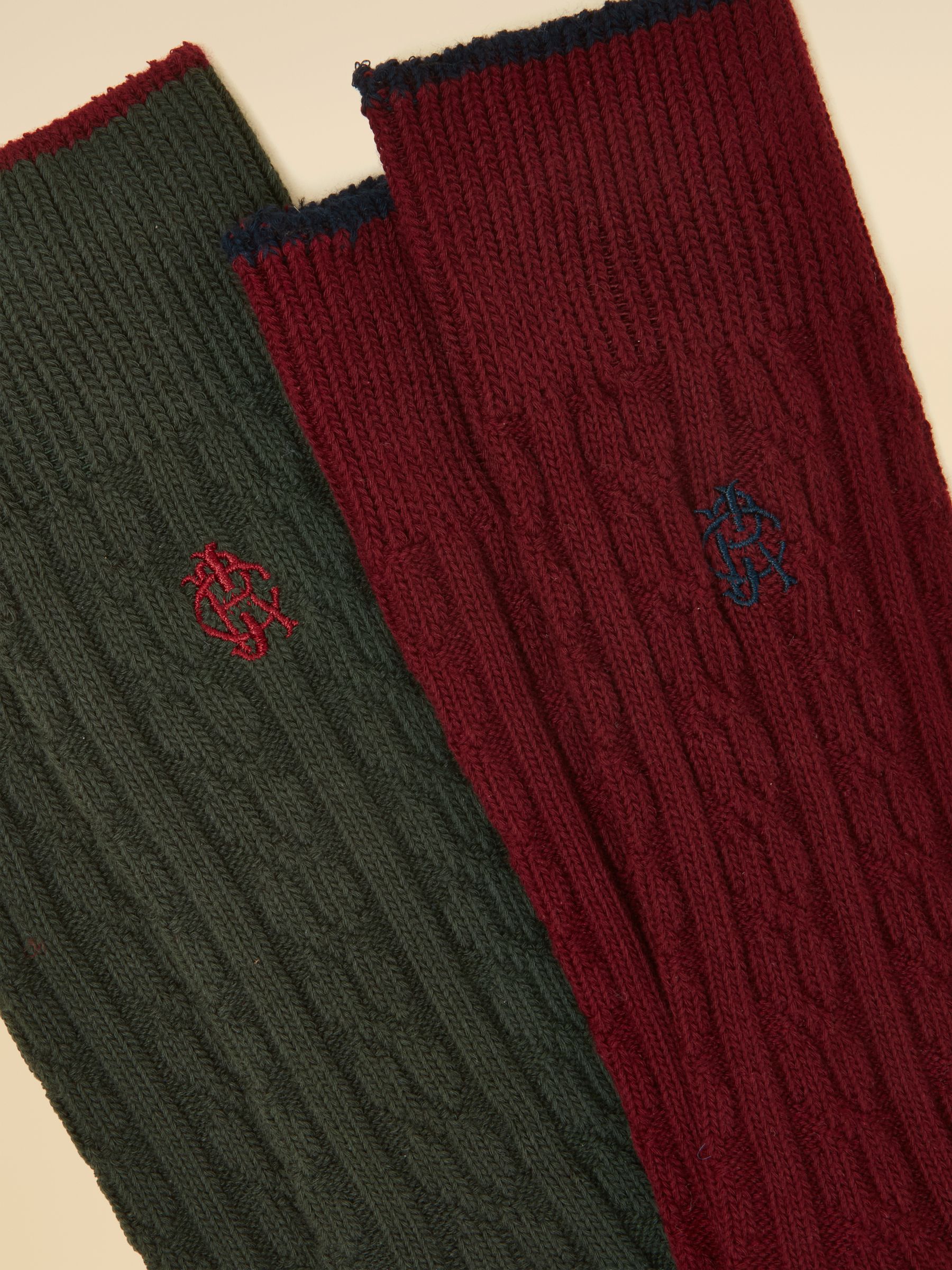 Men's Cable Knit Green & Red Socks 2 Pack - Image 3 of 3 Men's Cable Knit Green & Red Socks 2 Pack - Image 3 of 3