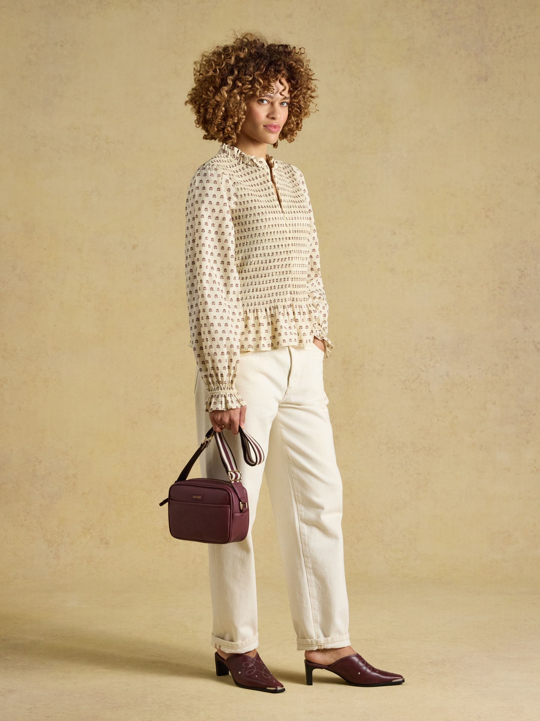 Trent Port Cross Body Bag - Image 2 of 9 Trent Port Cross Body Bag - Image 2 of 9