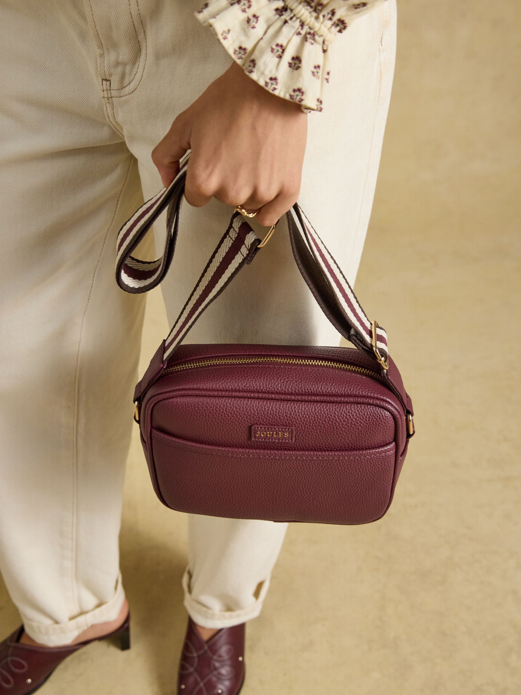 Trent Port Cross Body Bag - Image 4 of 9