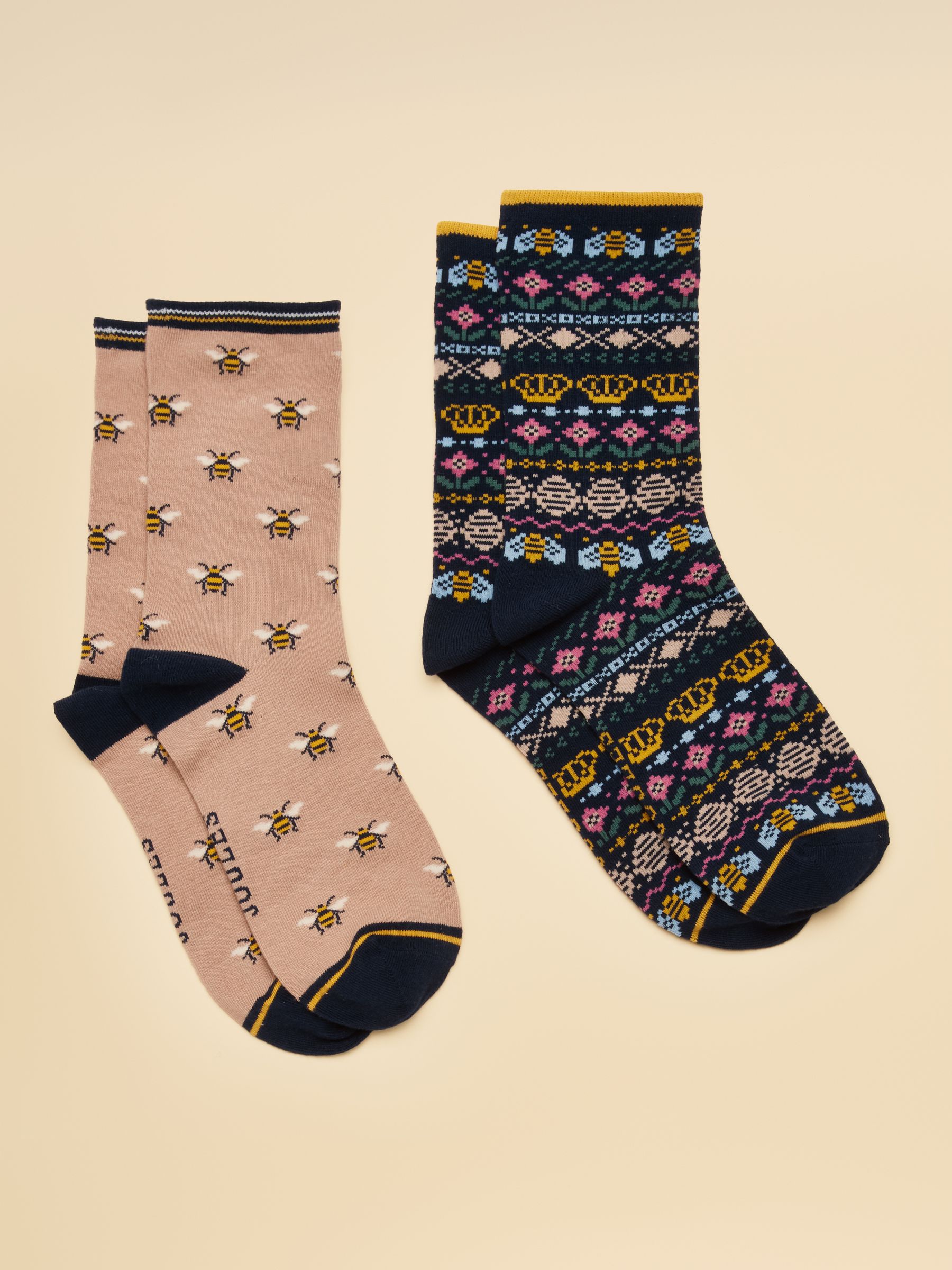 Women's Everyday Light Blue Bee Cotton Blend Socks 2 Pack (size 4-8) - Image 1 of 3