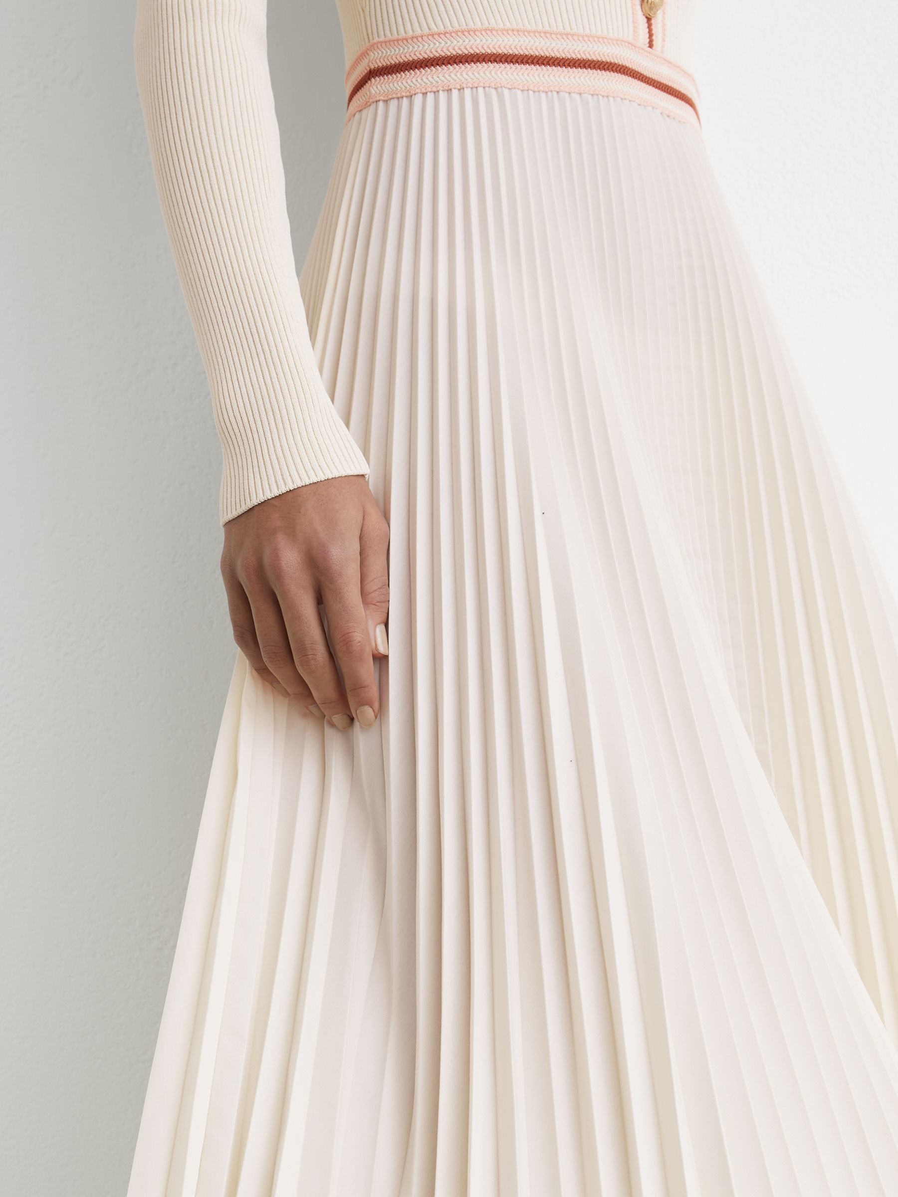 Rib-Knit Stripe-Trim Pleated Midi Dress in Pale Yellow - Image 4 of 6