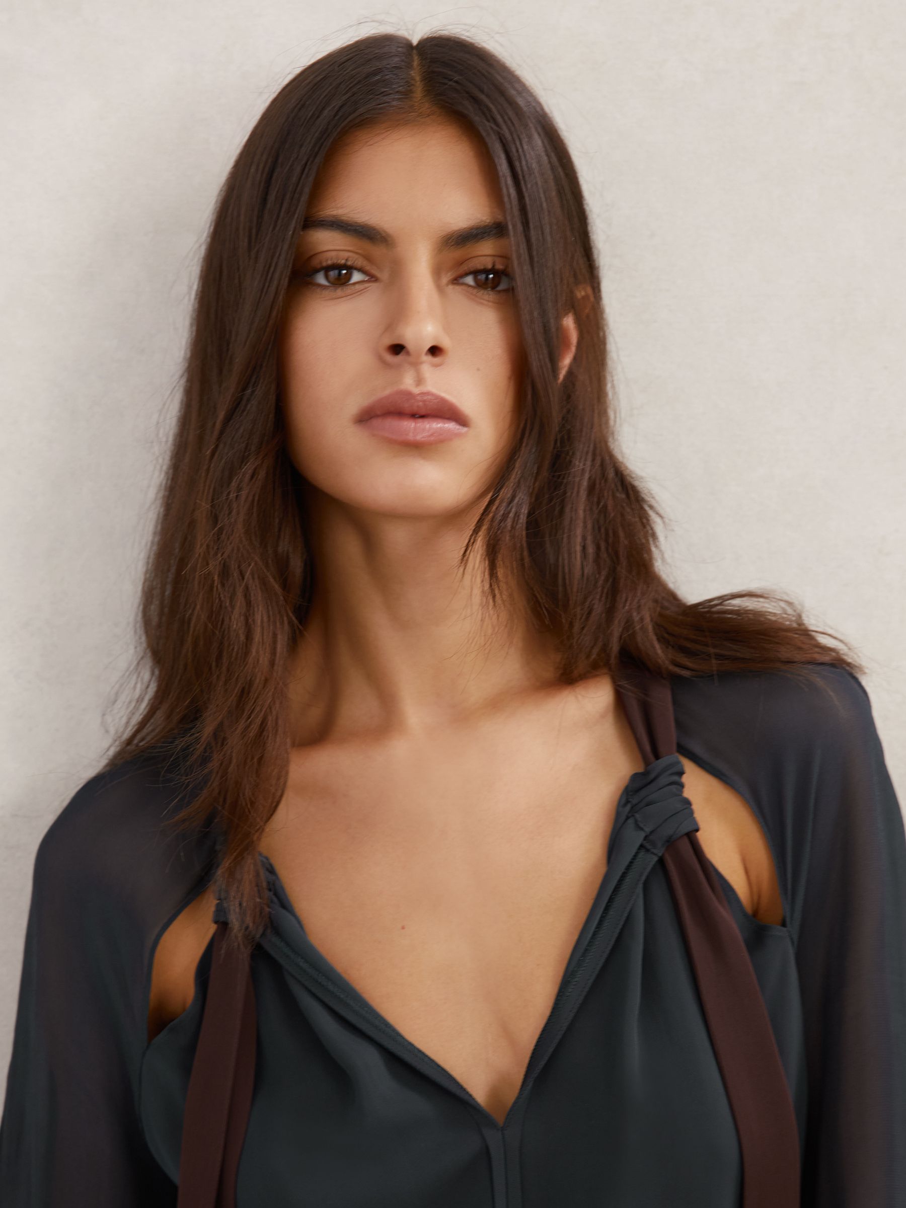 Tie-Neck Cut-Out Blouse in Navy/Burgundy - Image 5 of 7