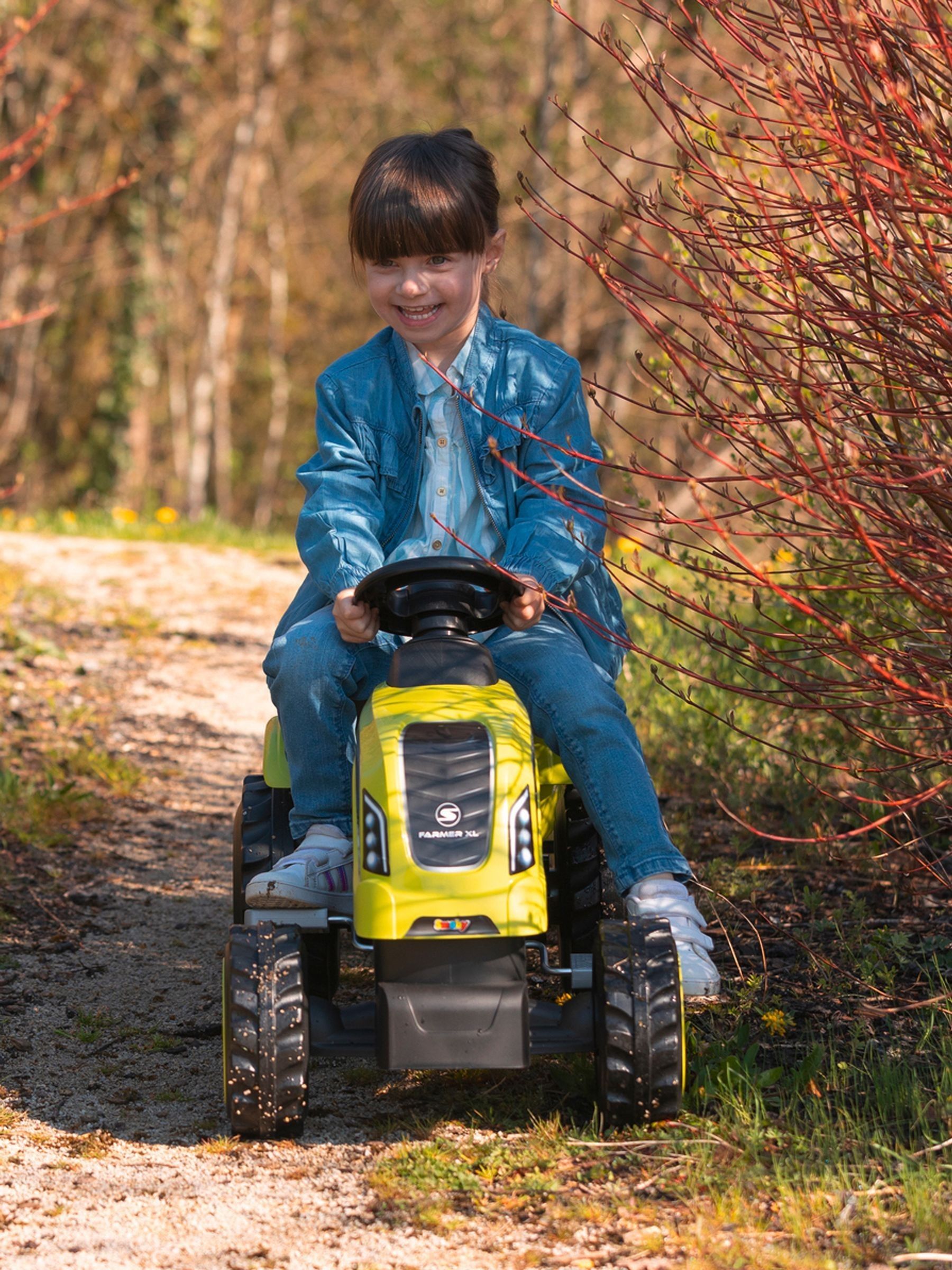 Smoby Green Farmer XL Tractor and Trailer - Image 1 of 6 Smoby Green Farmer XL Tractor and Trailer - Image 1 of 6