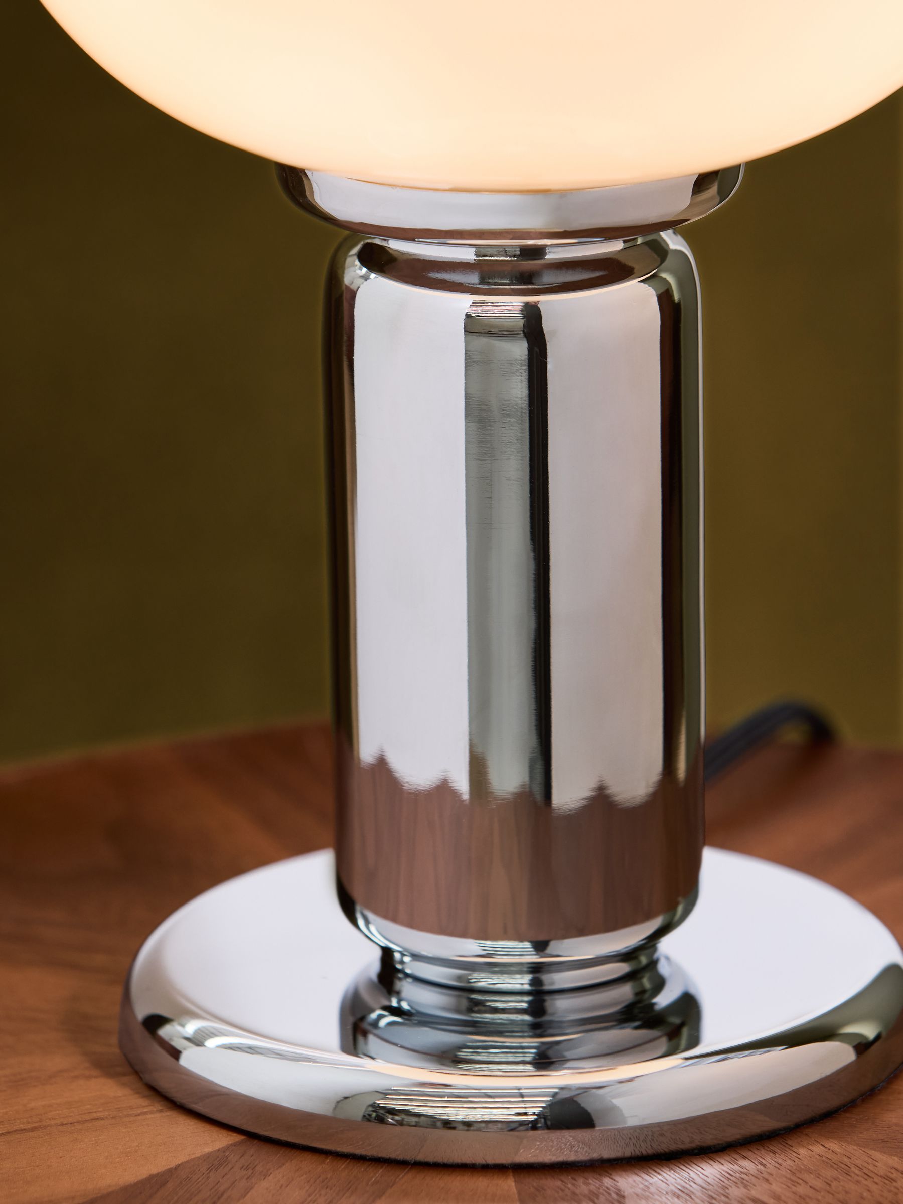 Monroe Table Lamp in Chrome - Image 3 of 5