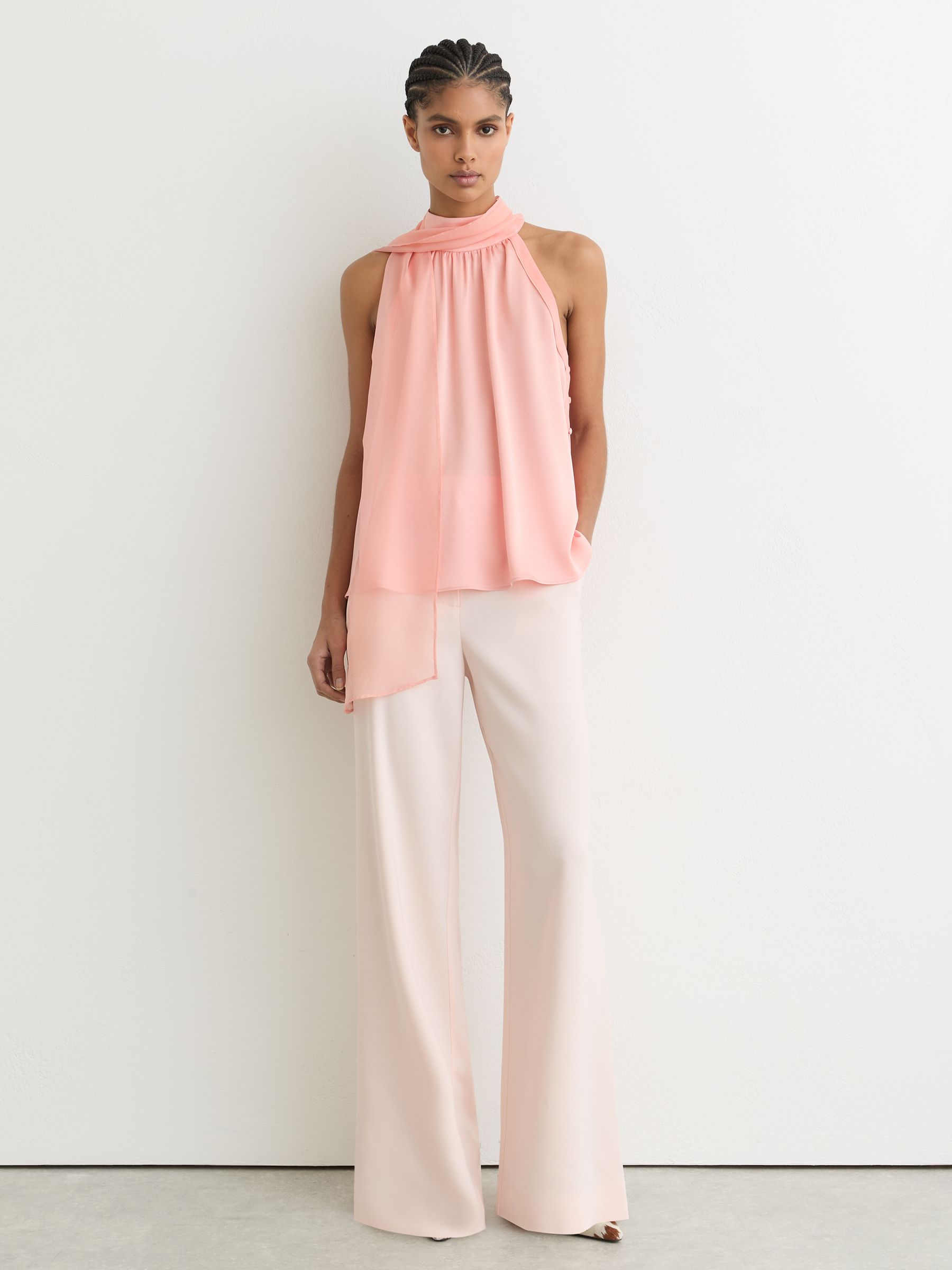 Satin Sleeveless Scarf-Neck Top in Pink - Bild 3 von 7