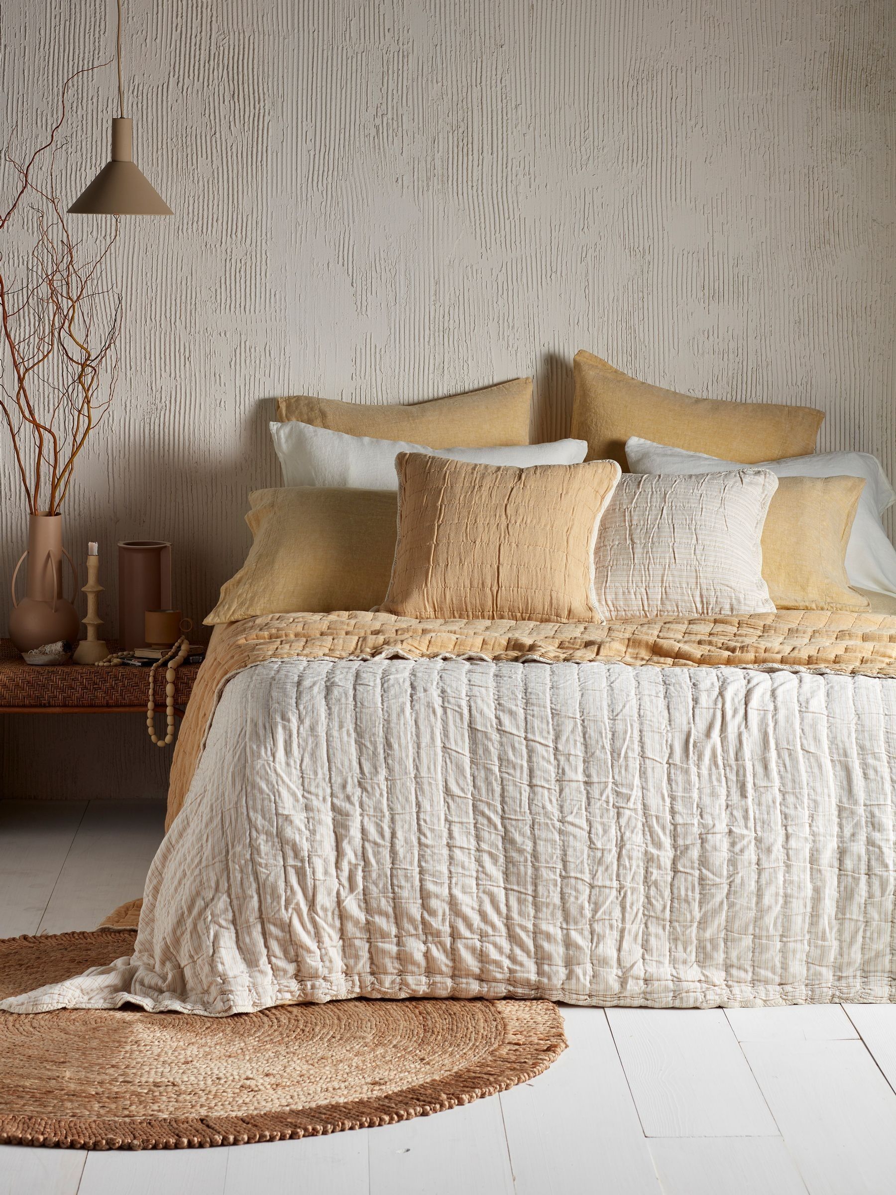 Secret Linen Store Yellow Vivienne Quilted Throw - Image 2 of 3