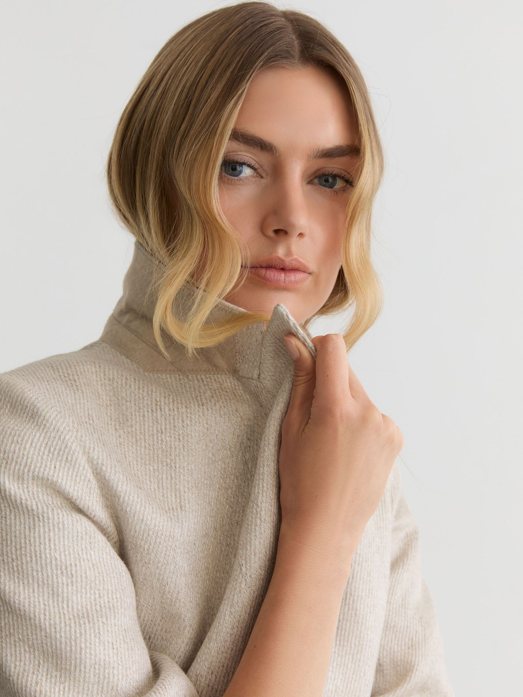 Petite Linen-Blend Textured Double-Breasted Blazer in Neutral - Image 4 of 9